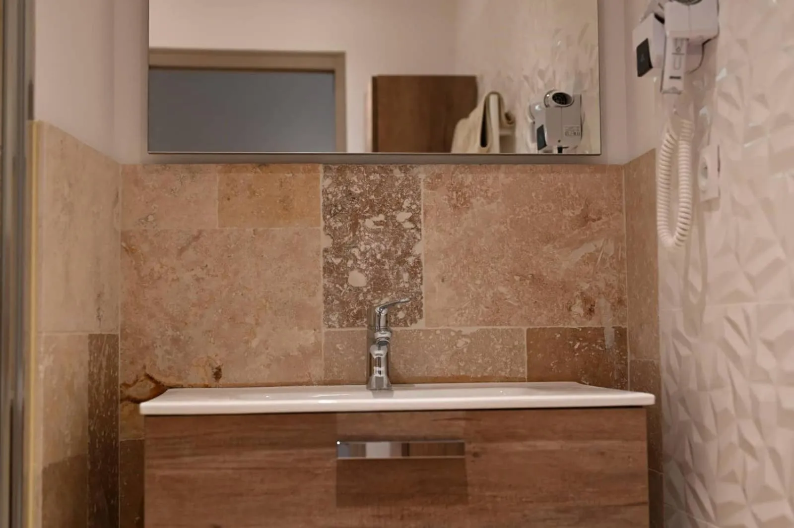 Bathroom in L'Arche de Porquerolles