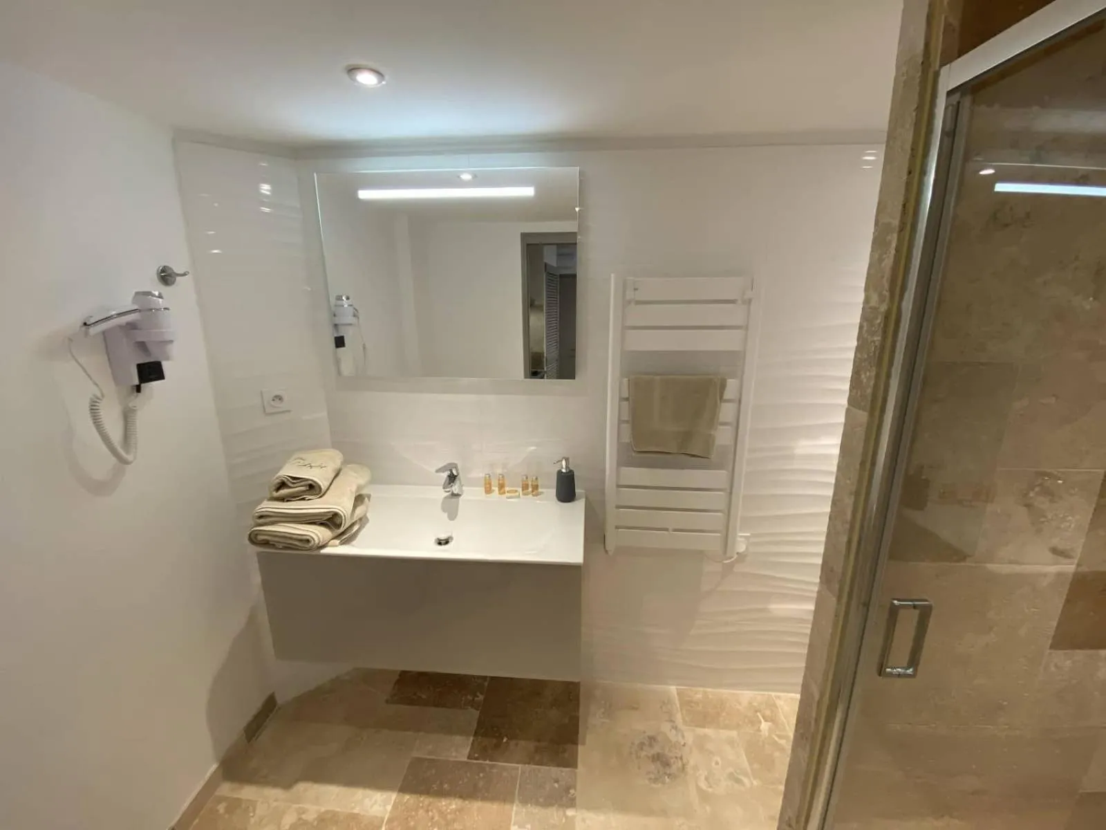 Bathroom in L'Arche de Porquerolles