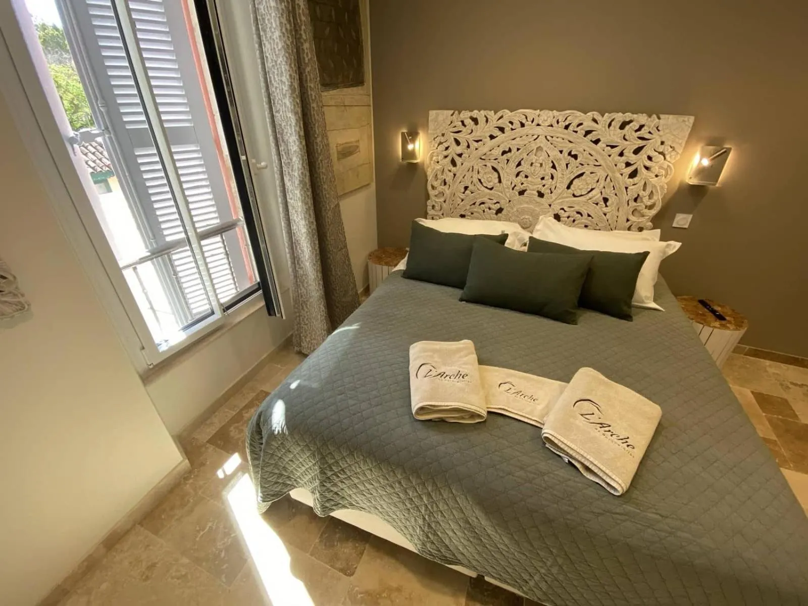 Bedroom, Bed in L'Arche de Porquerolles
