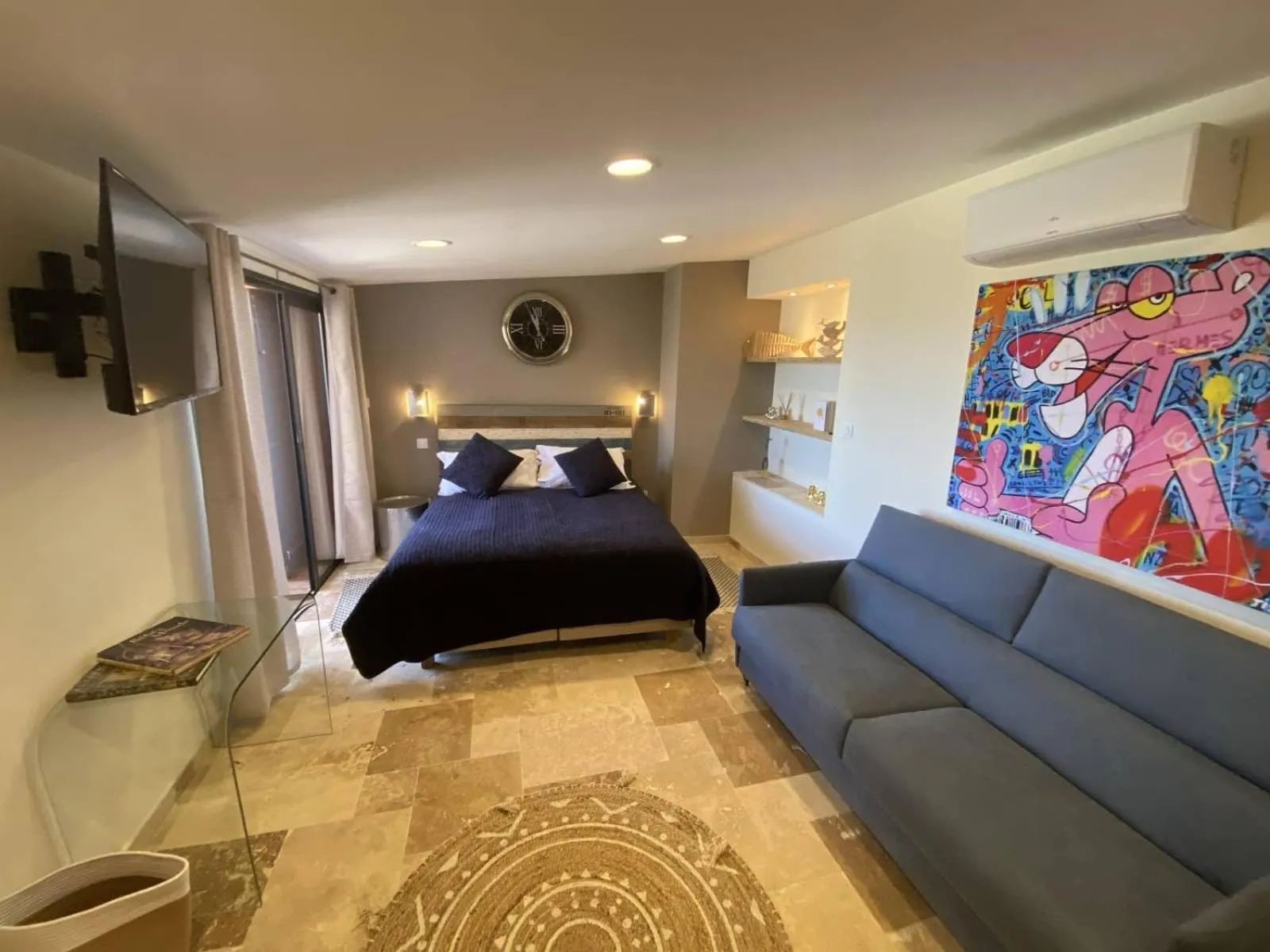 Photo of the whole room, Bed in L'Arche de Porquerolles