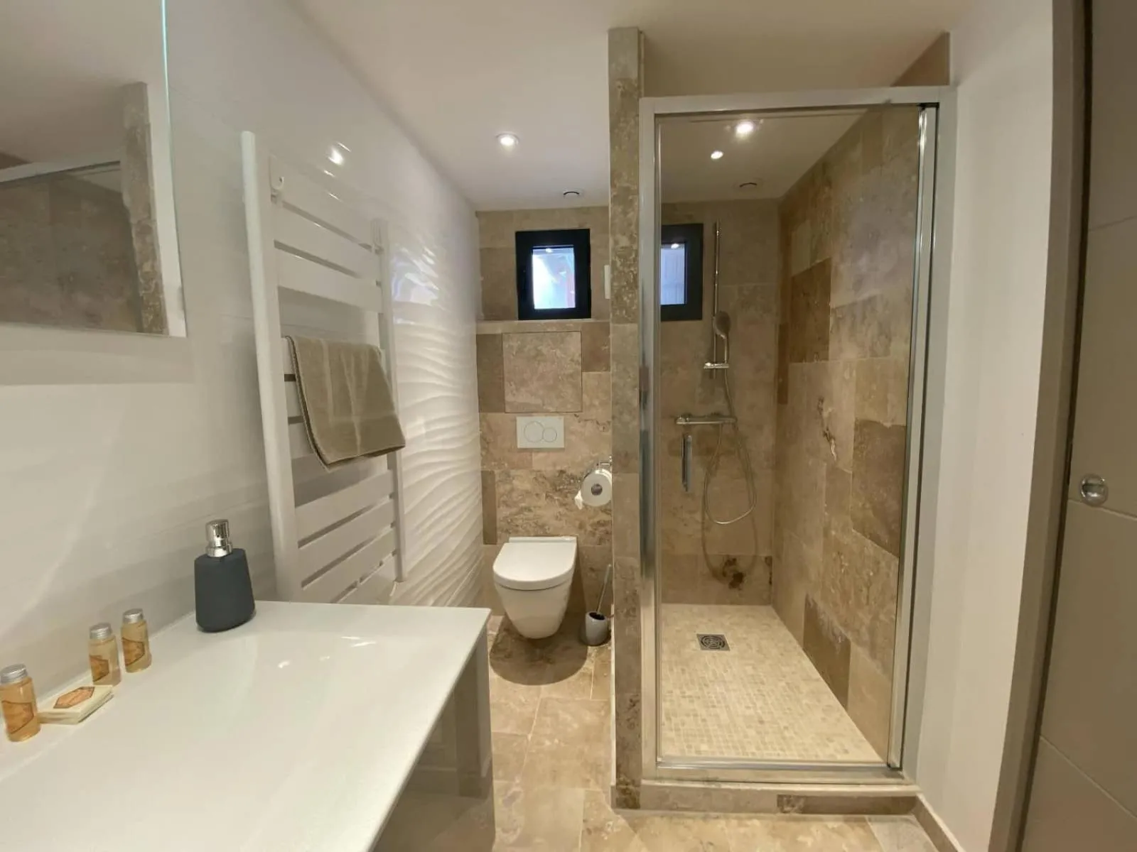 Shower in L'Arche de Porquerolles