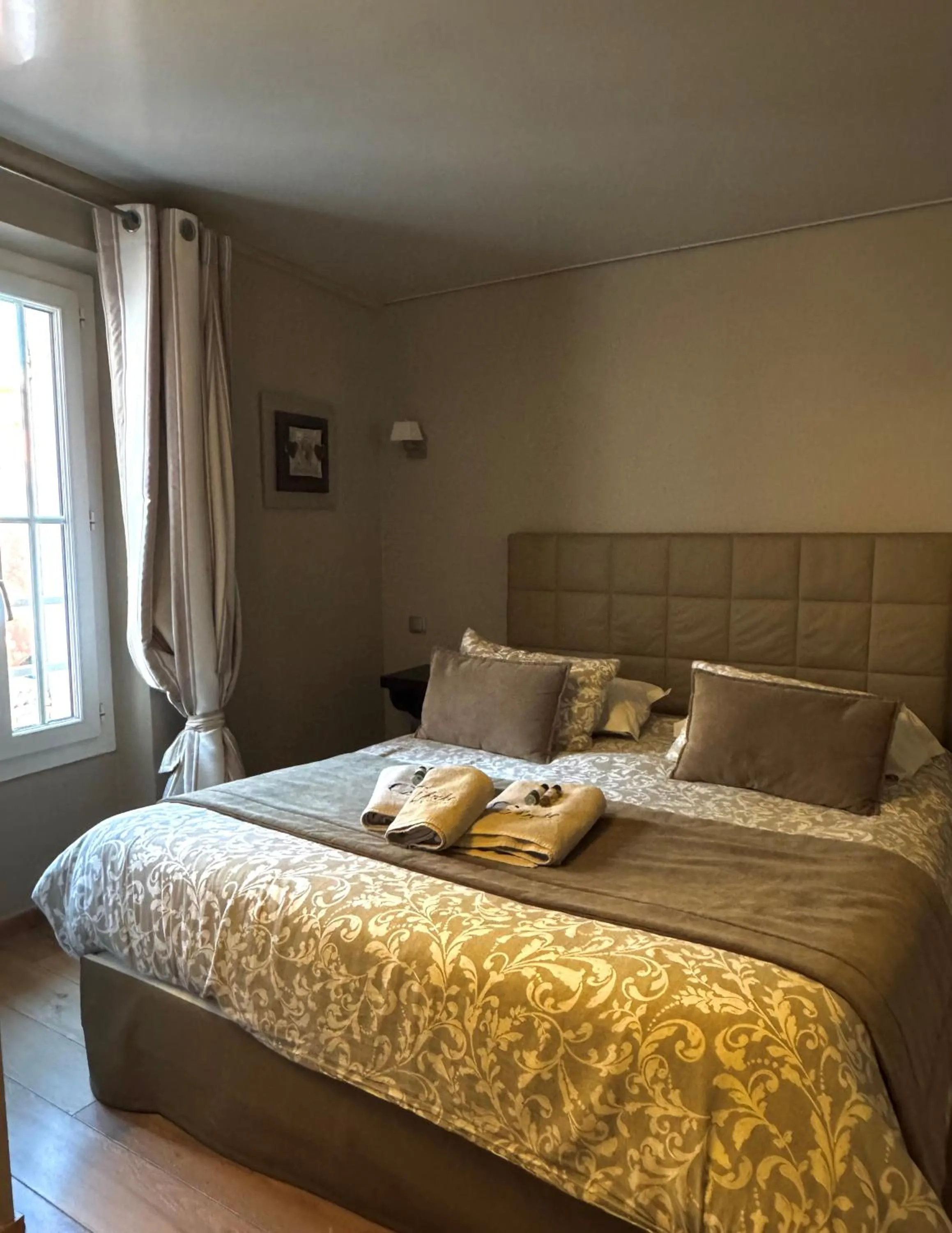 Bed in L'Arche de Porquerolles