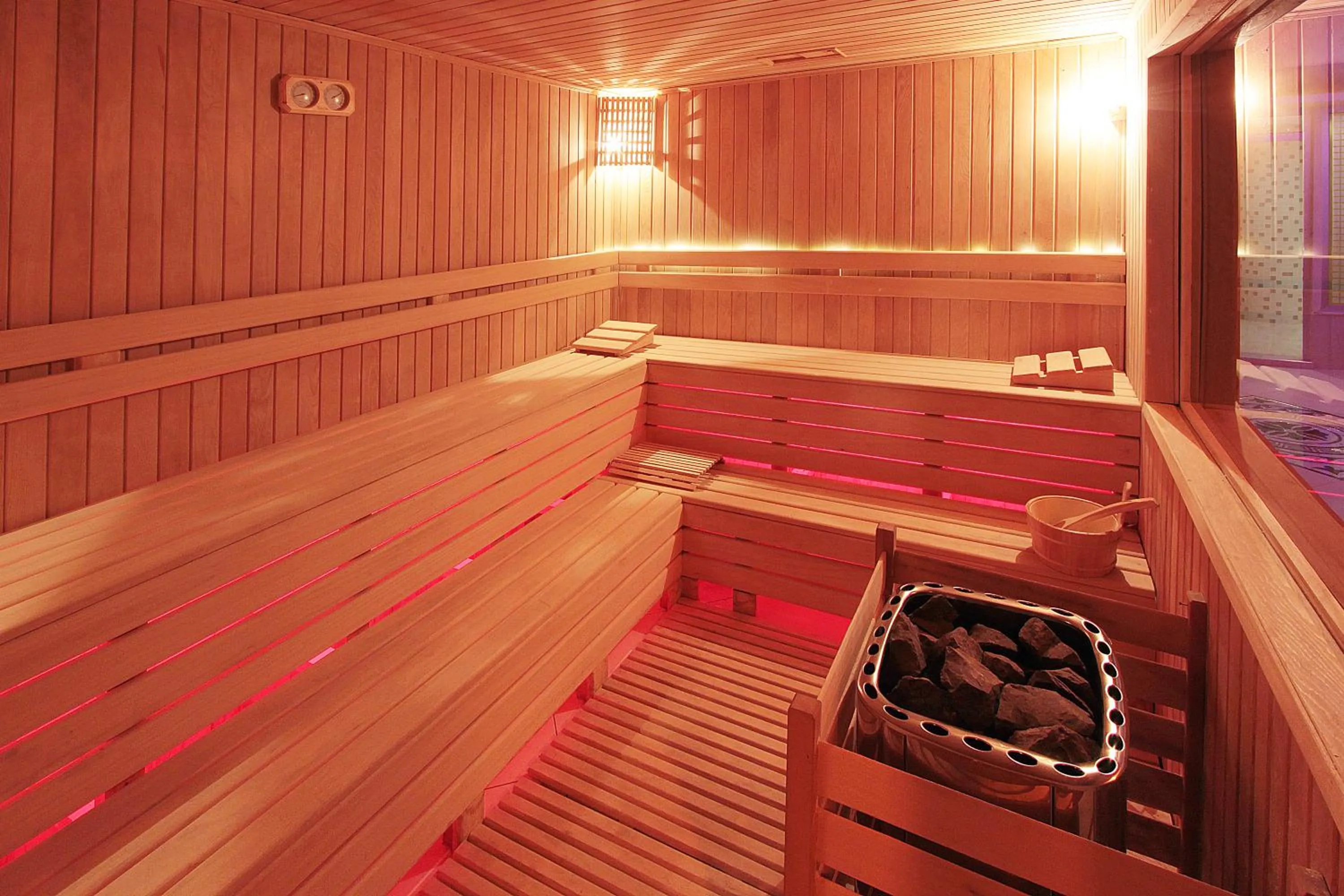 Sauna in Forum Suite Otel