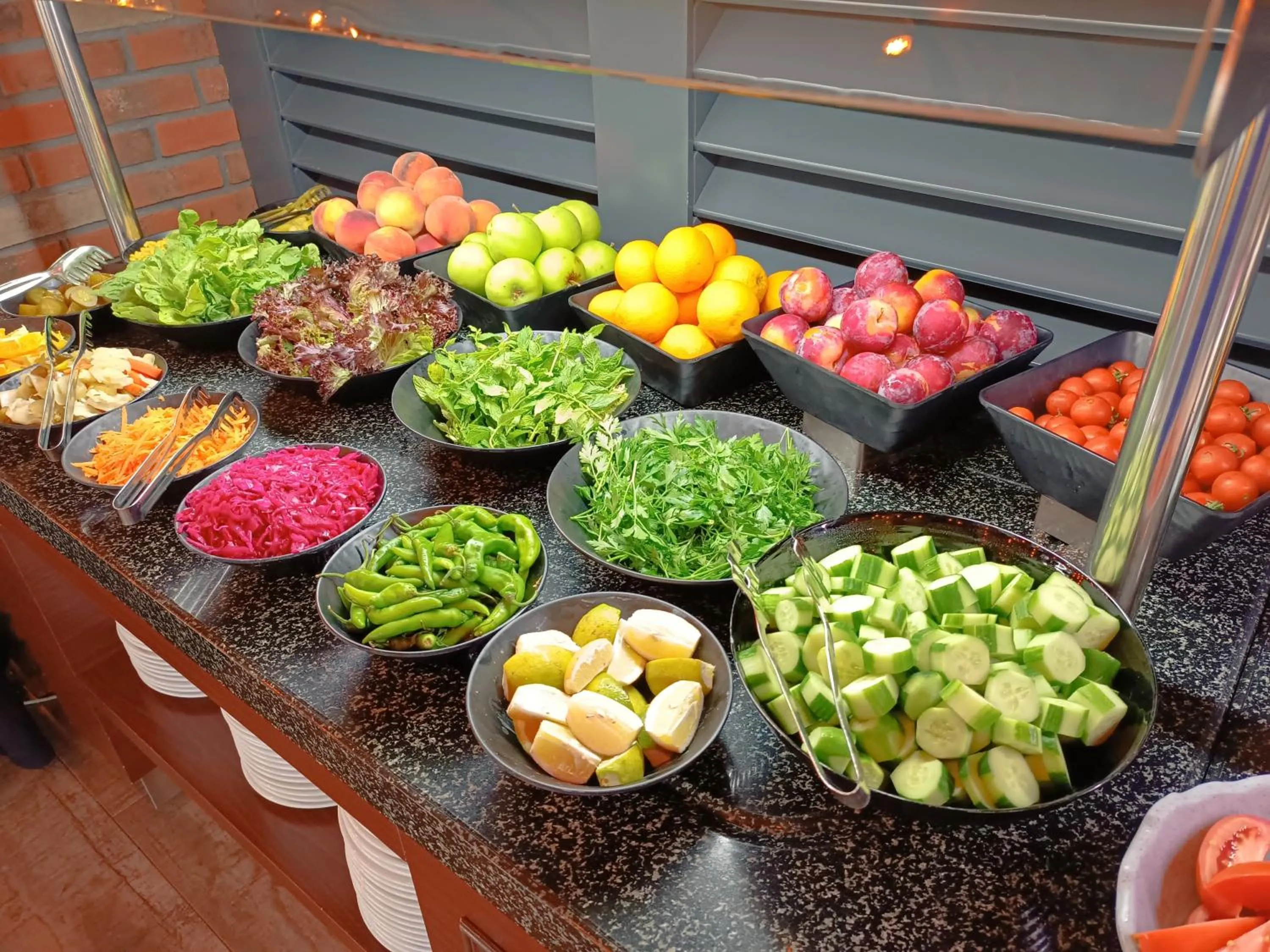 Food and drinks in Forum Suite Otel