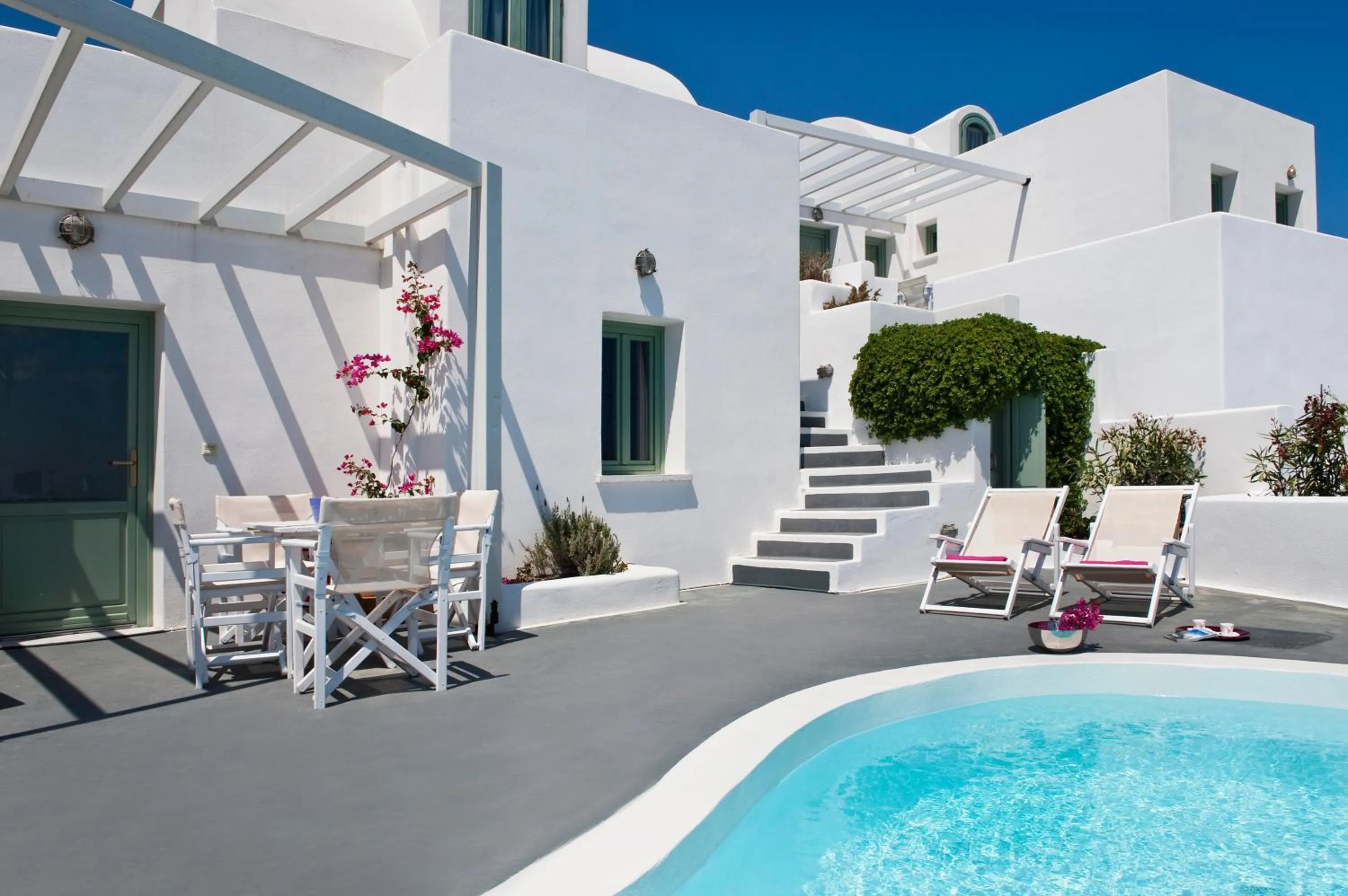 Patio in Aura Marina Apartments Santorini