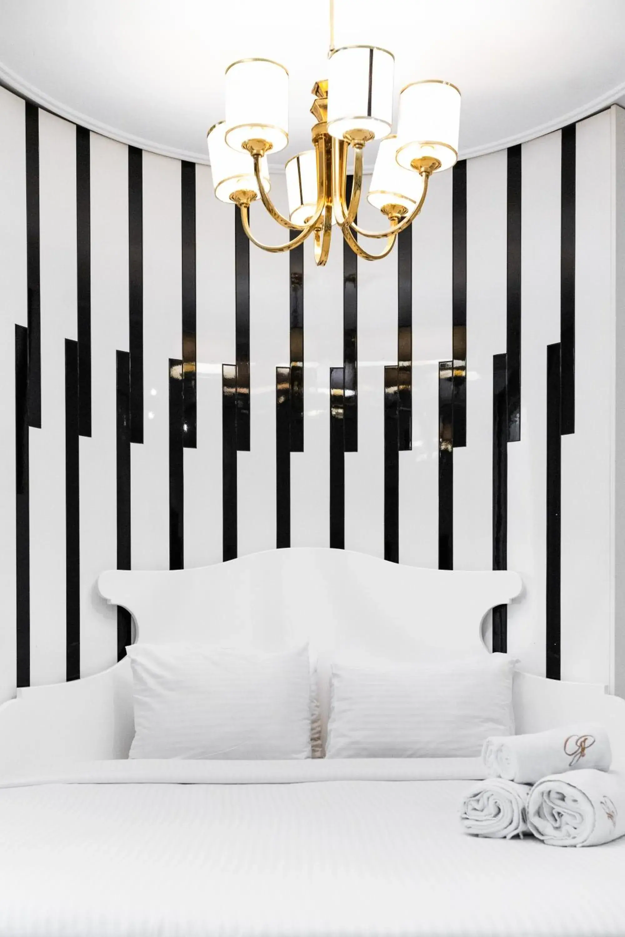 Bed in Golden Pars Hotel Bed in Golden Pars Hotel