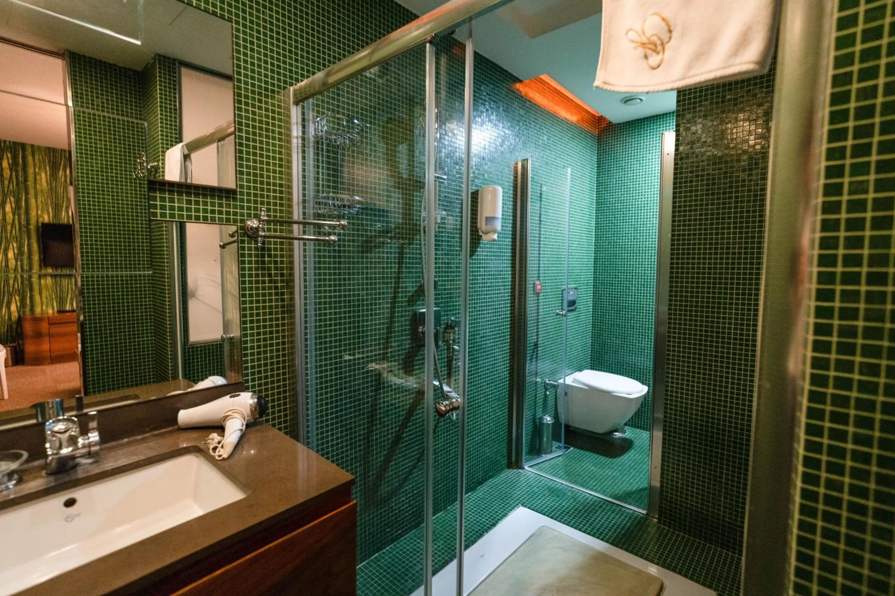 Bathroom in Golden Pars Hotel