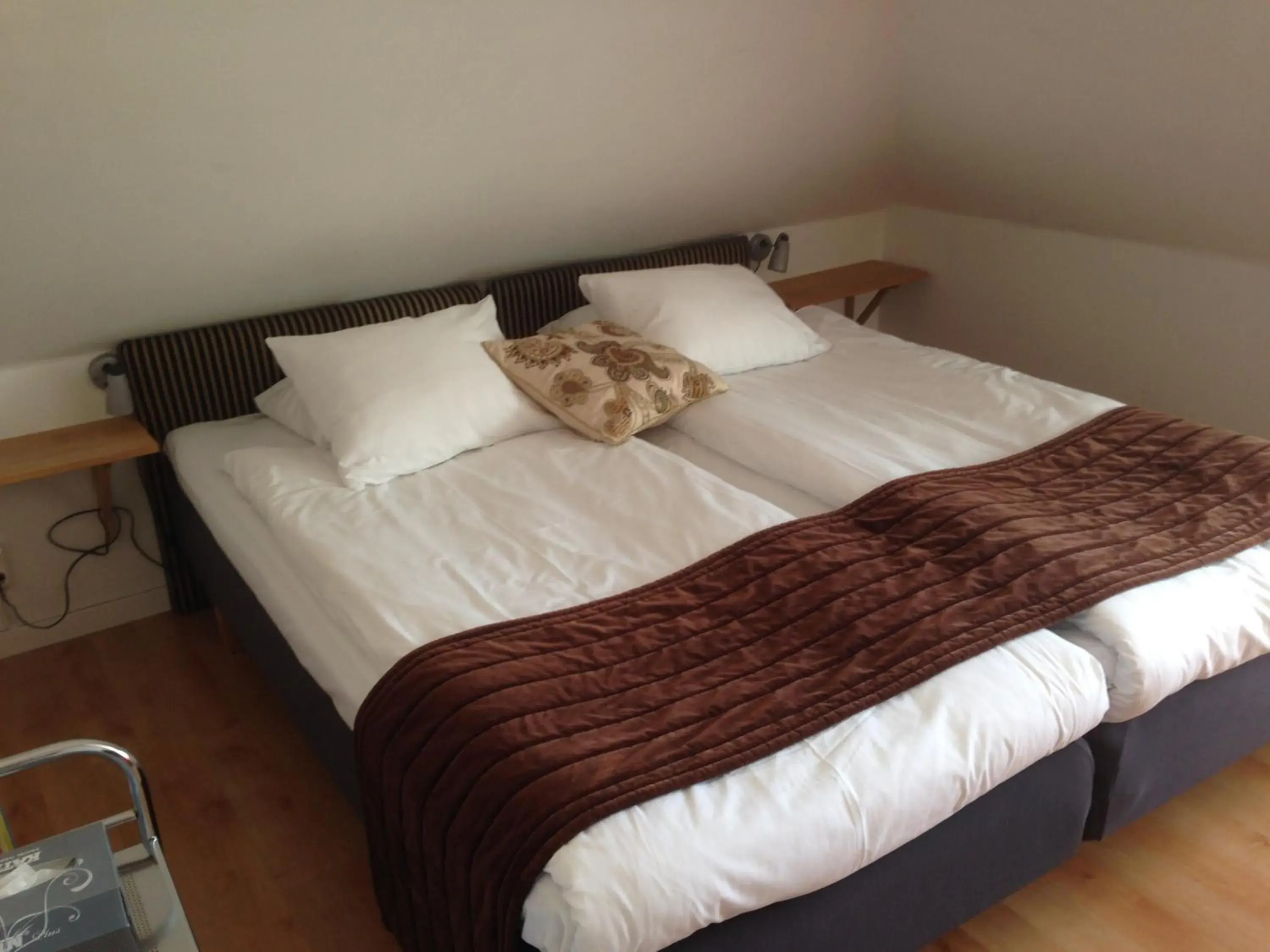 Economy Twin Room with Shared Bathroom in Villa Ingrid Economy Twin Room with Shared Bathroom in Villa Ingrid