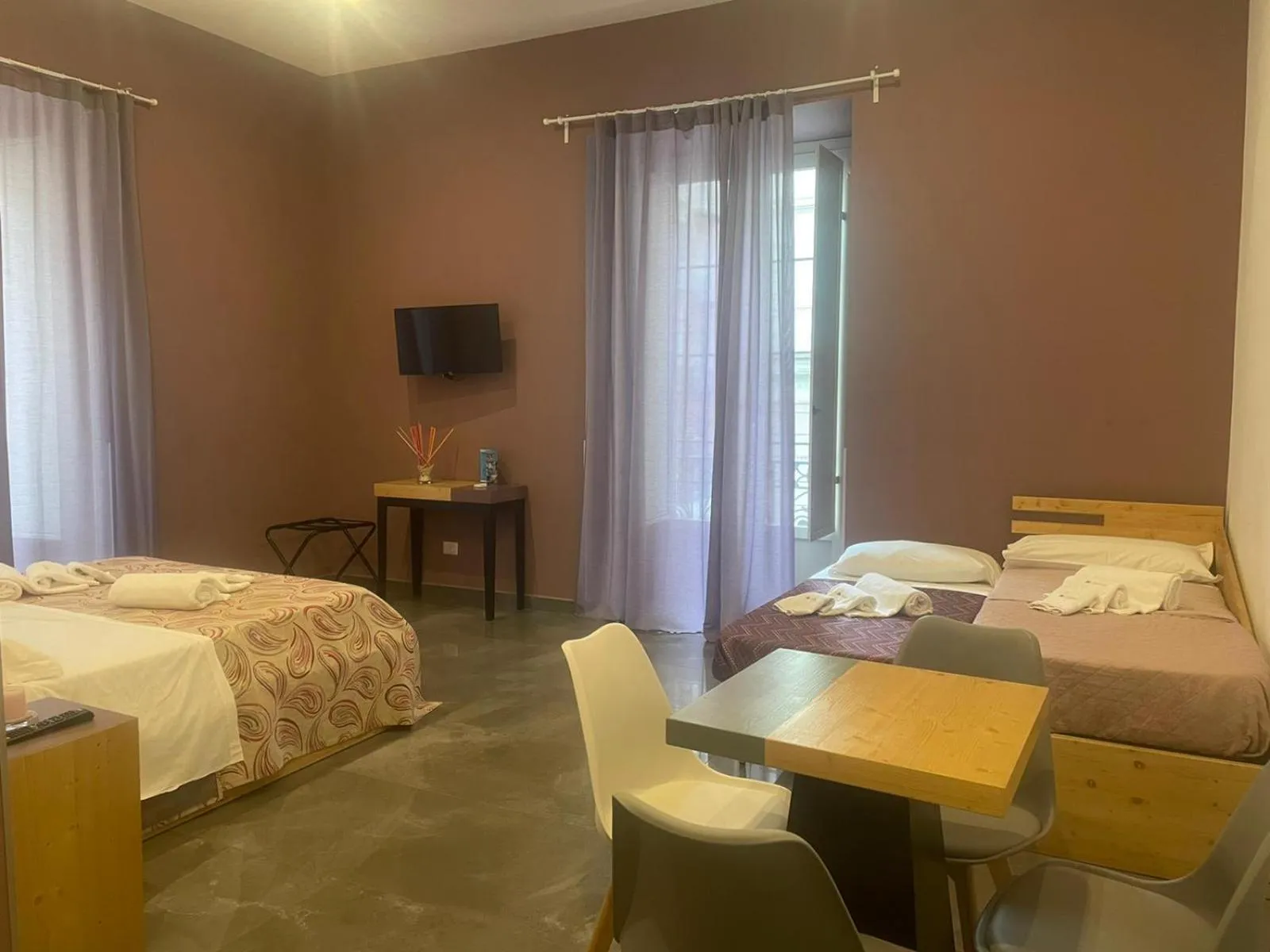 Bed in Be Italian Flat Bovio