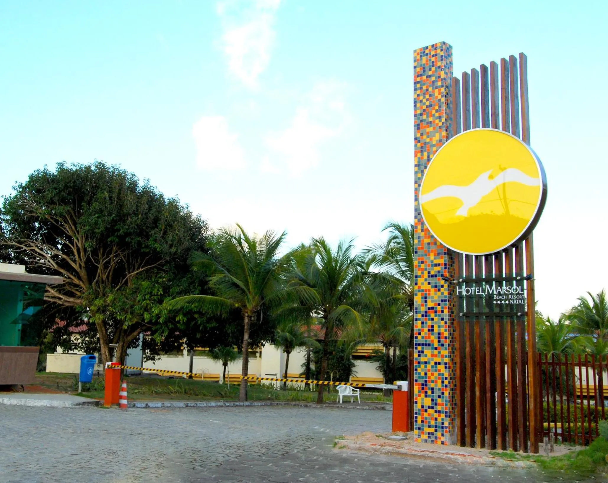 Facade/entrance in Hotel Marsol Beach Resort