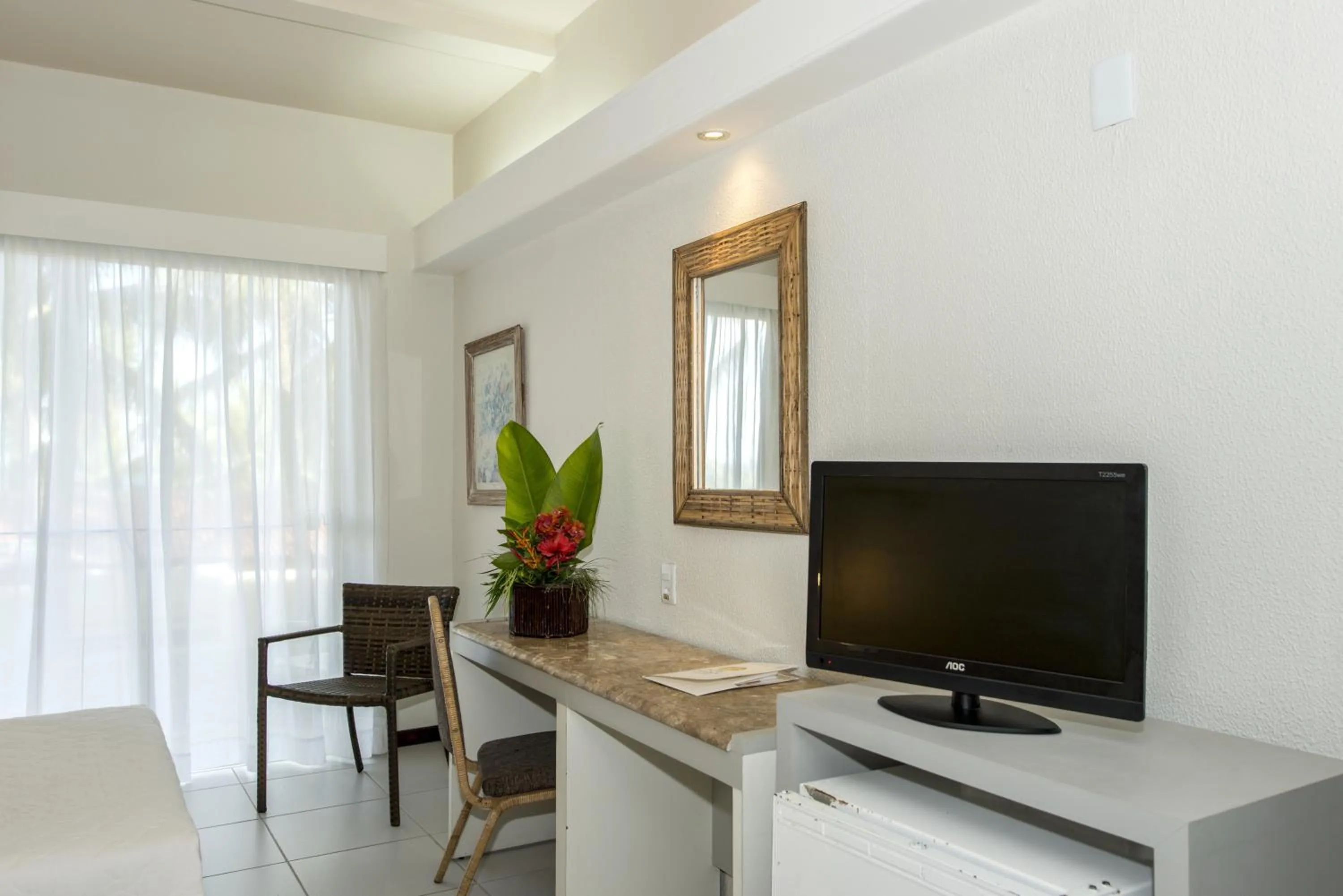 TV and multimedia in Hotel Marsol Beach Resort