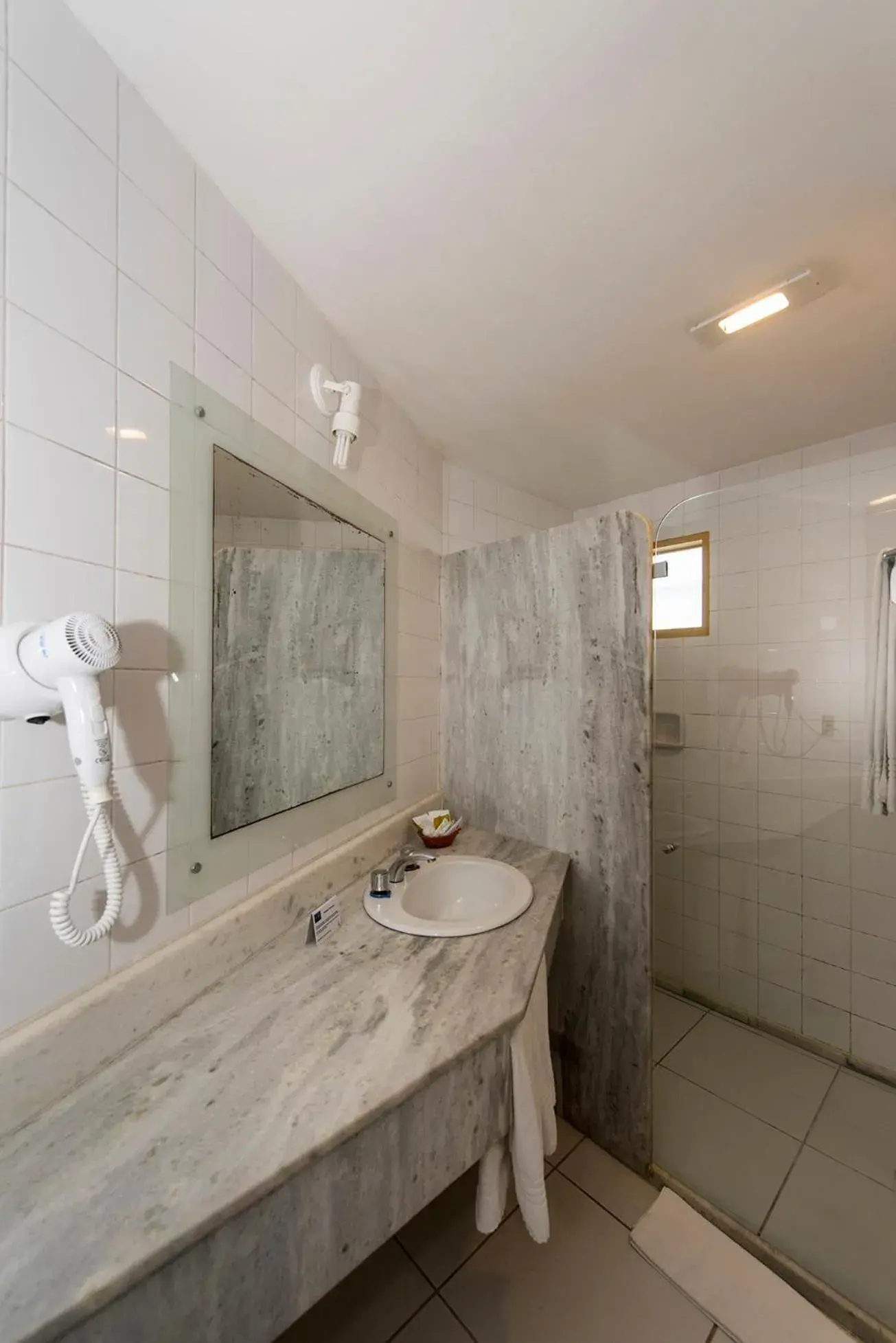 Bathroom in Hotel Marsol Beach Resort Bathroom in Hotel Marsol Beach Resort