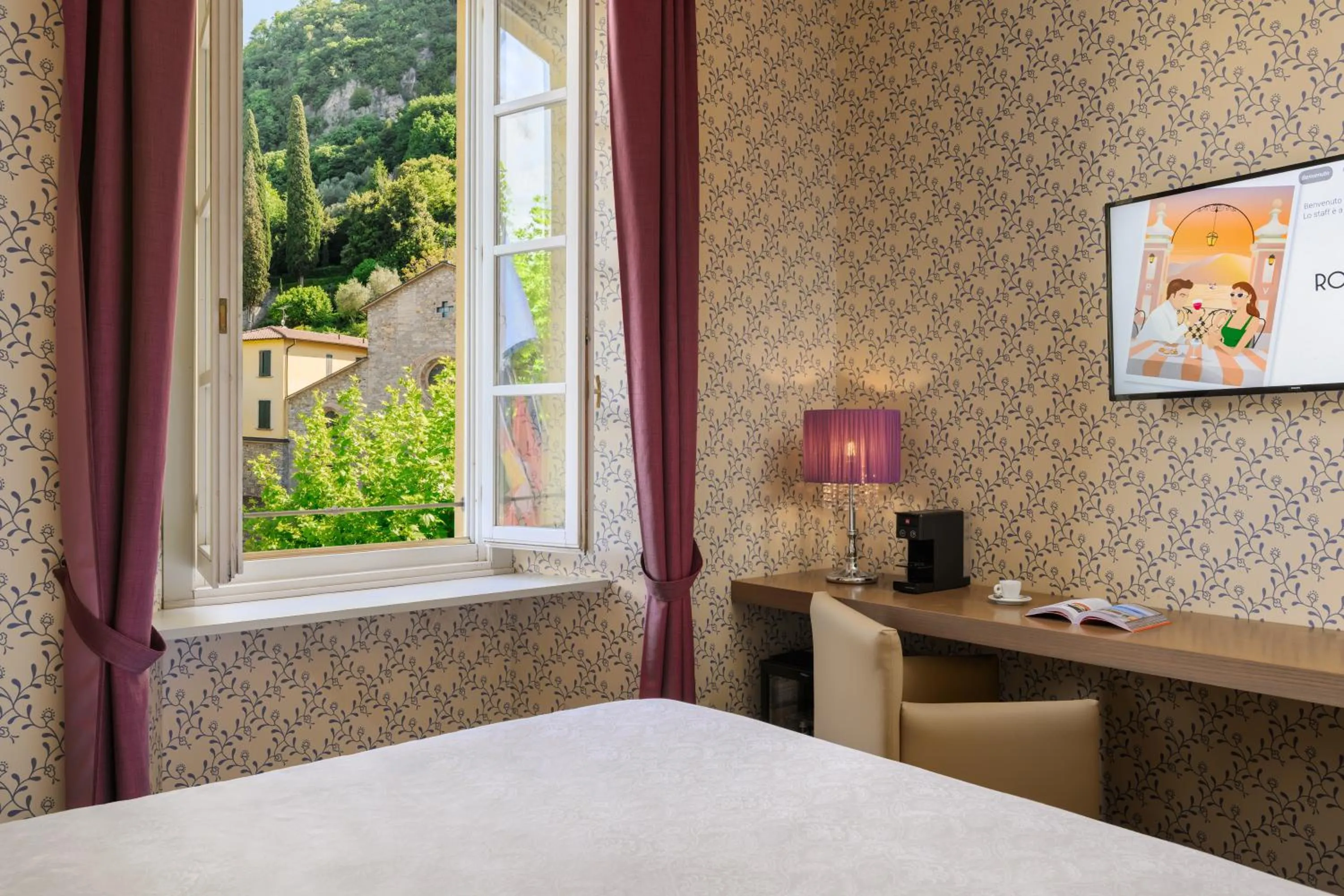 View (from property/room), Bed in Hotel Royal Victoria, by R Collection Hotels