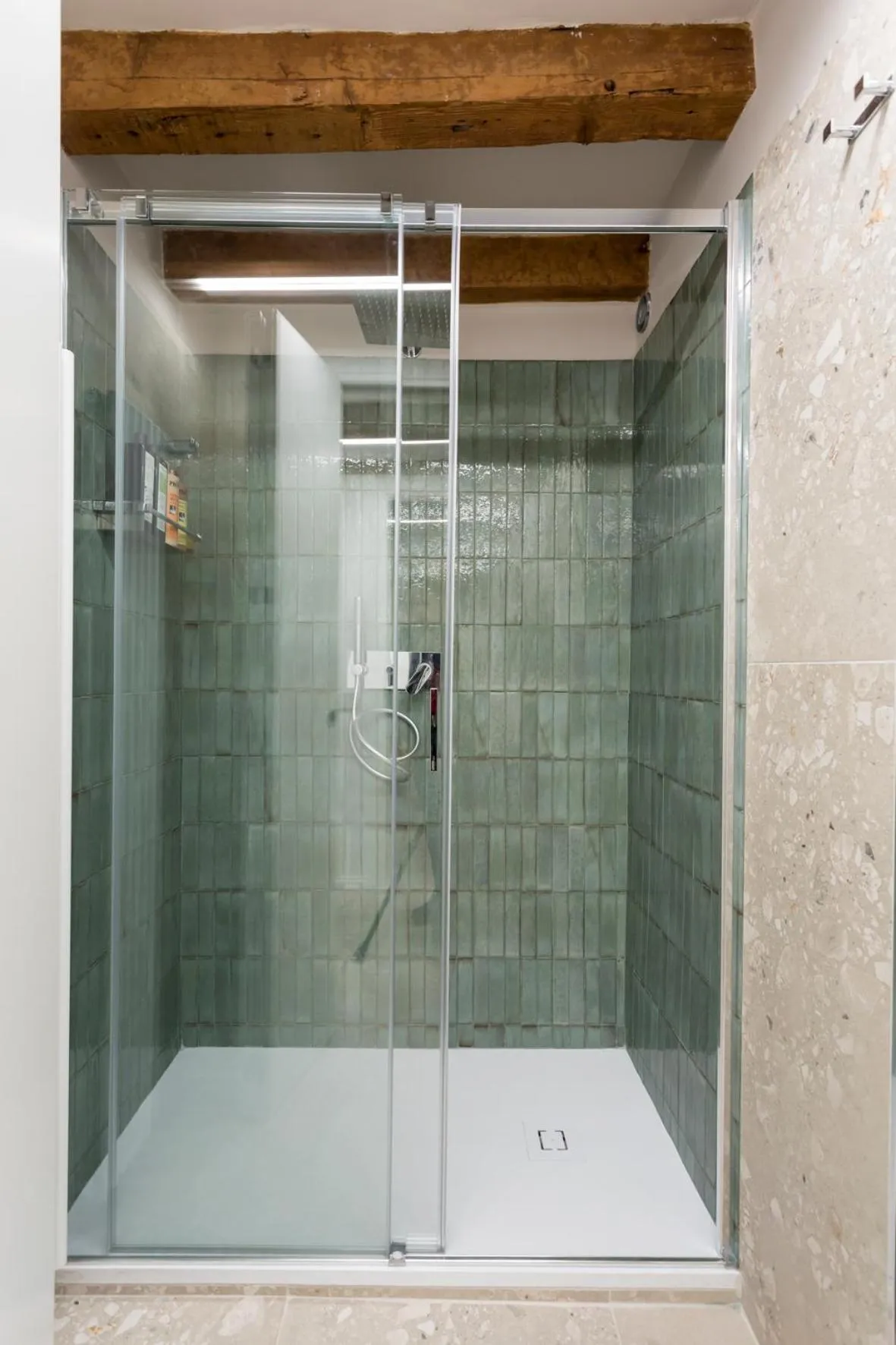 Shower in Moscova Luxury B&B
