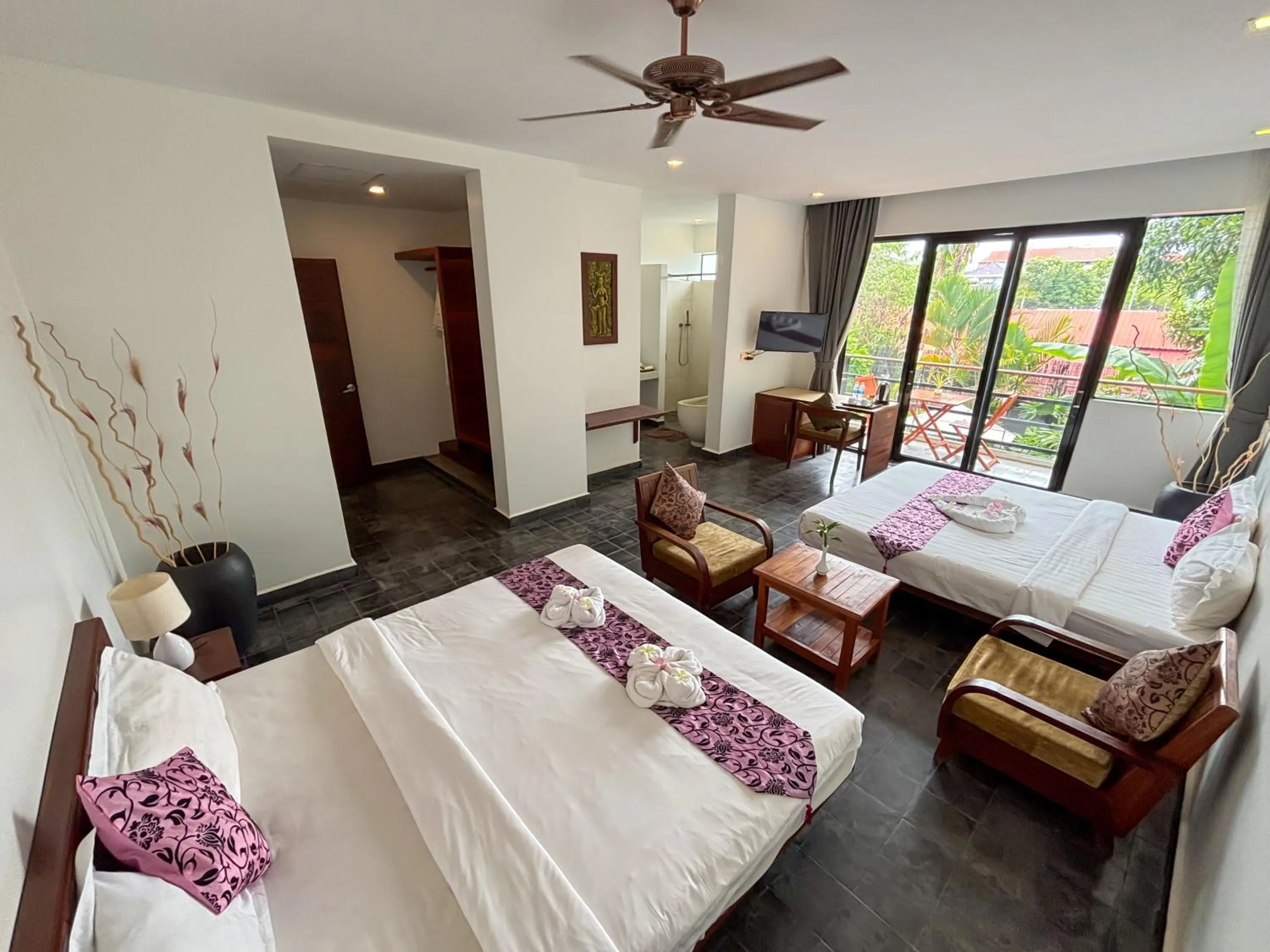 Bed in Sam So Boutique Villa