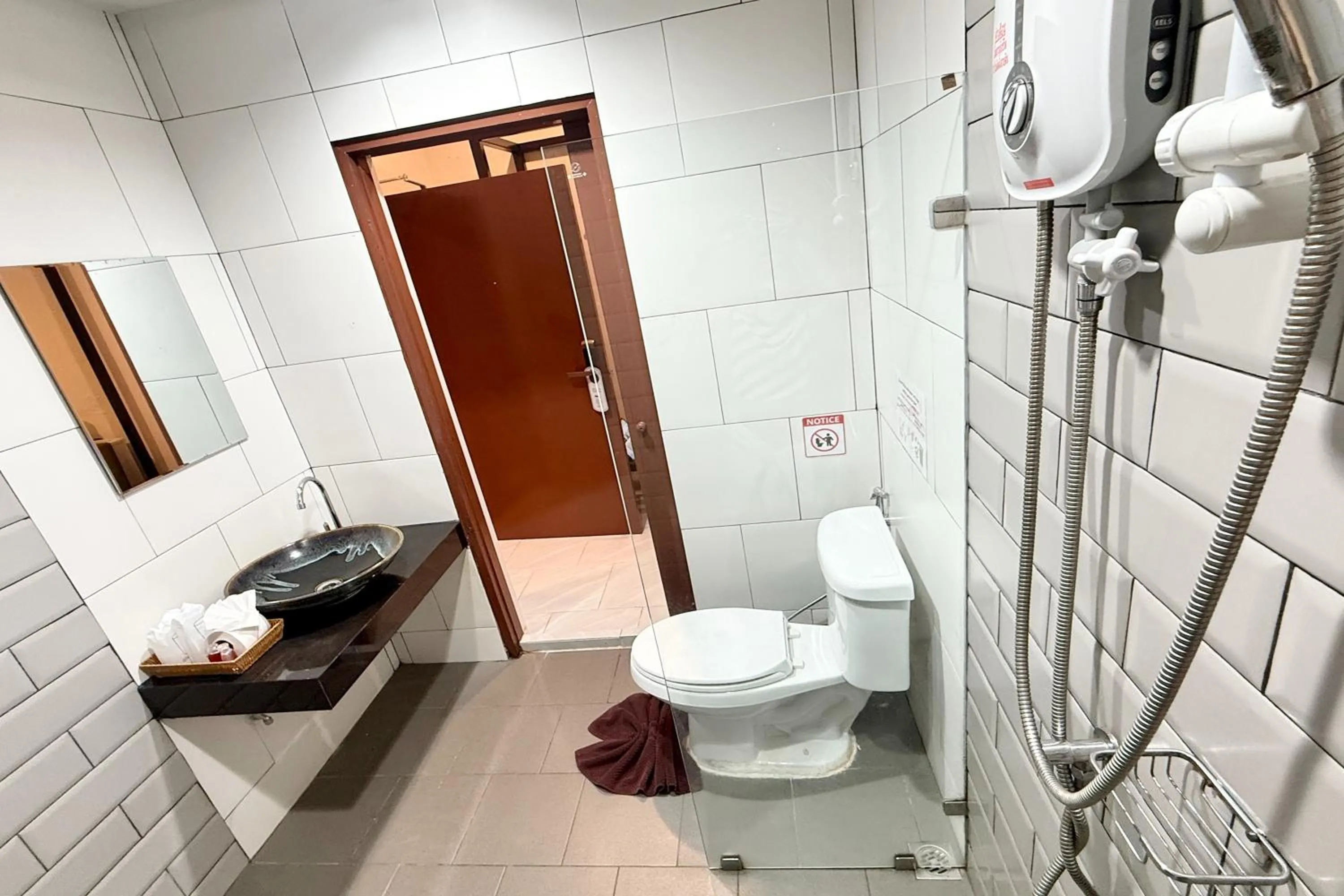 Shower in Sabaidee Chiangmai Hotel