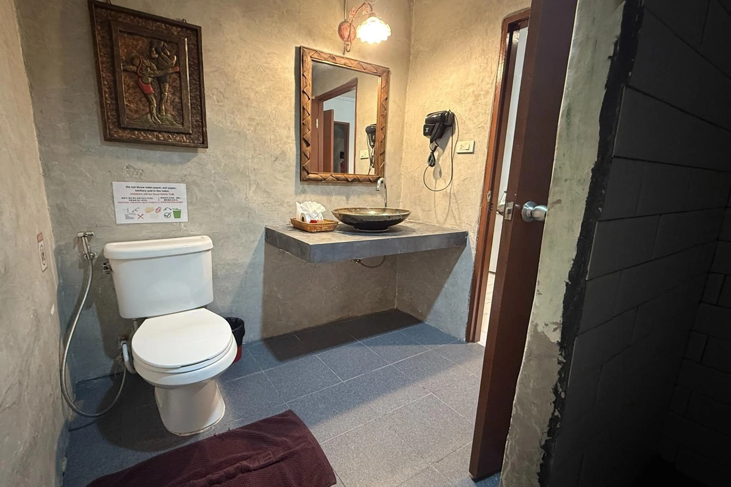 Toilet in Sabaidee Chiangmai Hotel