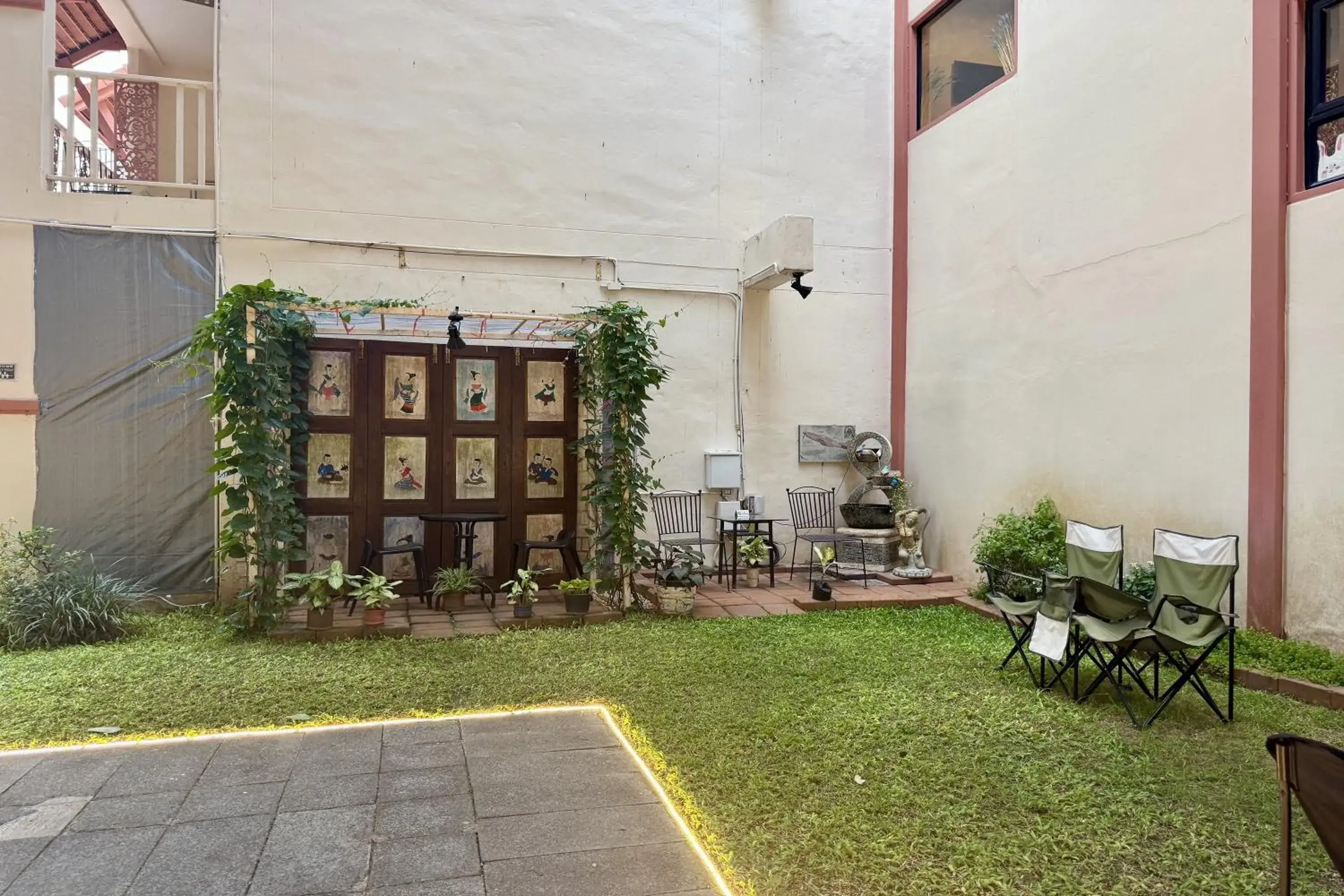 Property building in Sabaidee Chiangmai Hotel Property building in Sabaidee Chiangmai Hotel