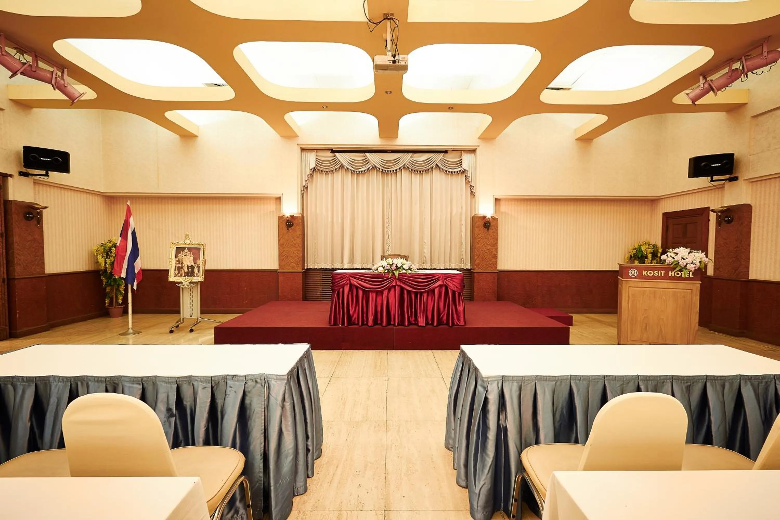 Meeting/conference room in Kosit Hotel