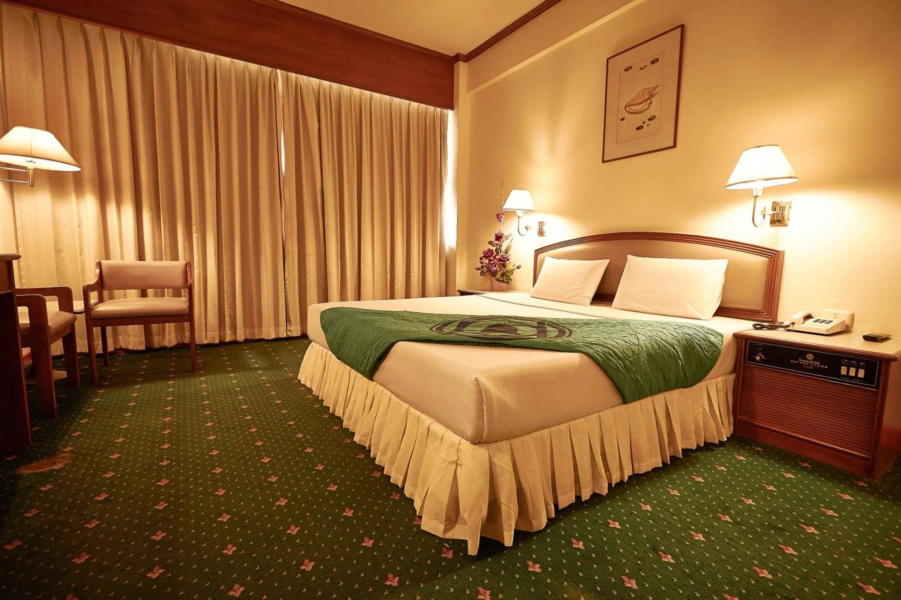 Photo of the whole room, Bed in Kosit Hotel