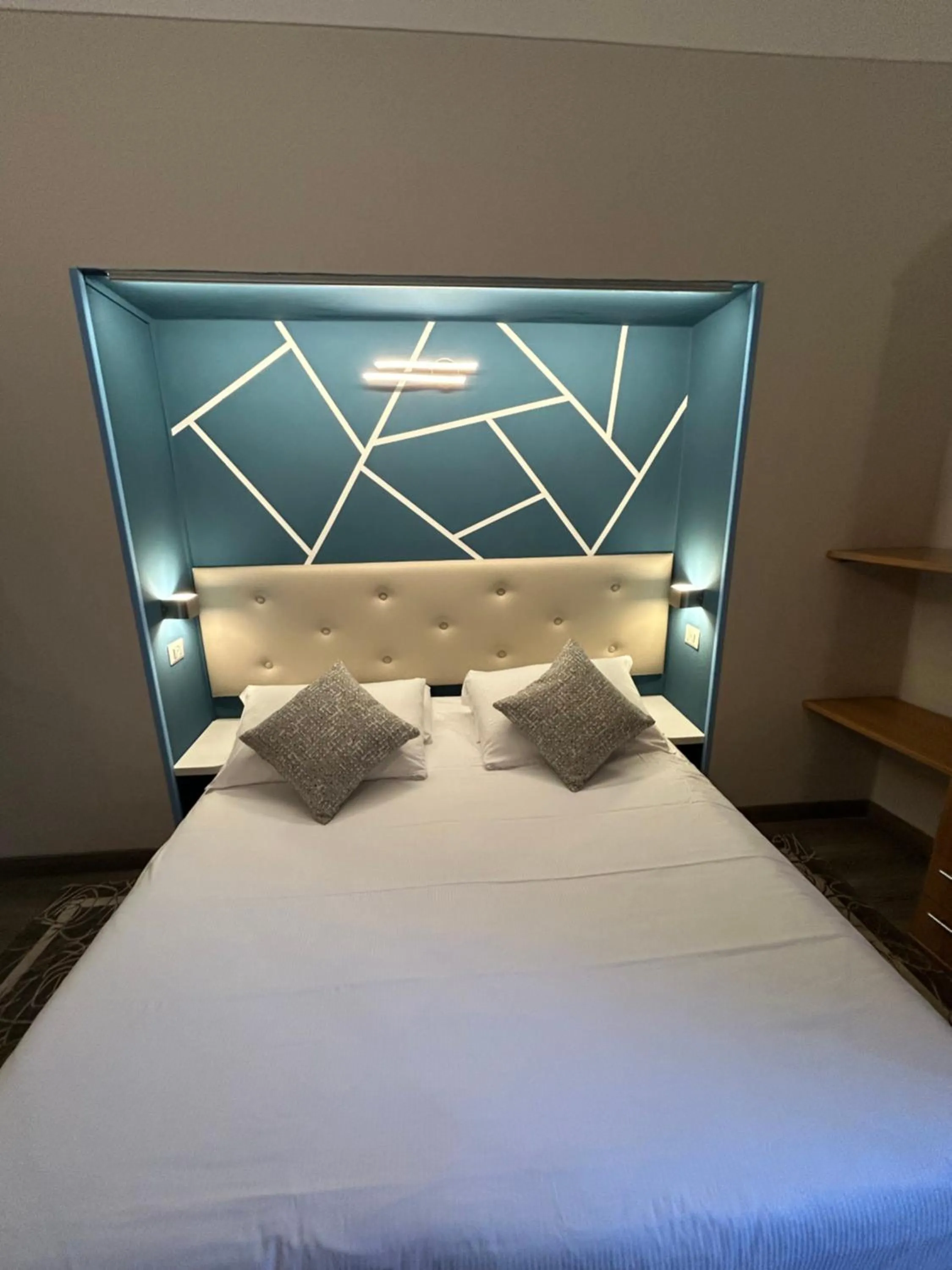 Bedroom, Bed in Albergo Pesce D'oro