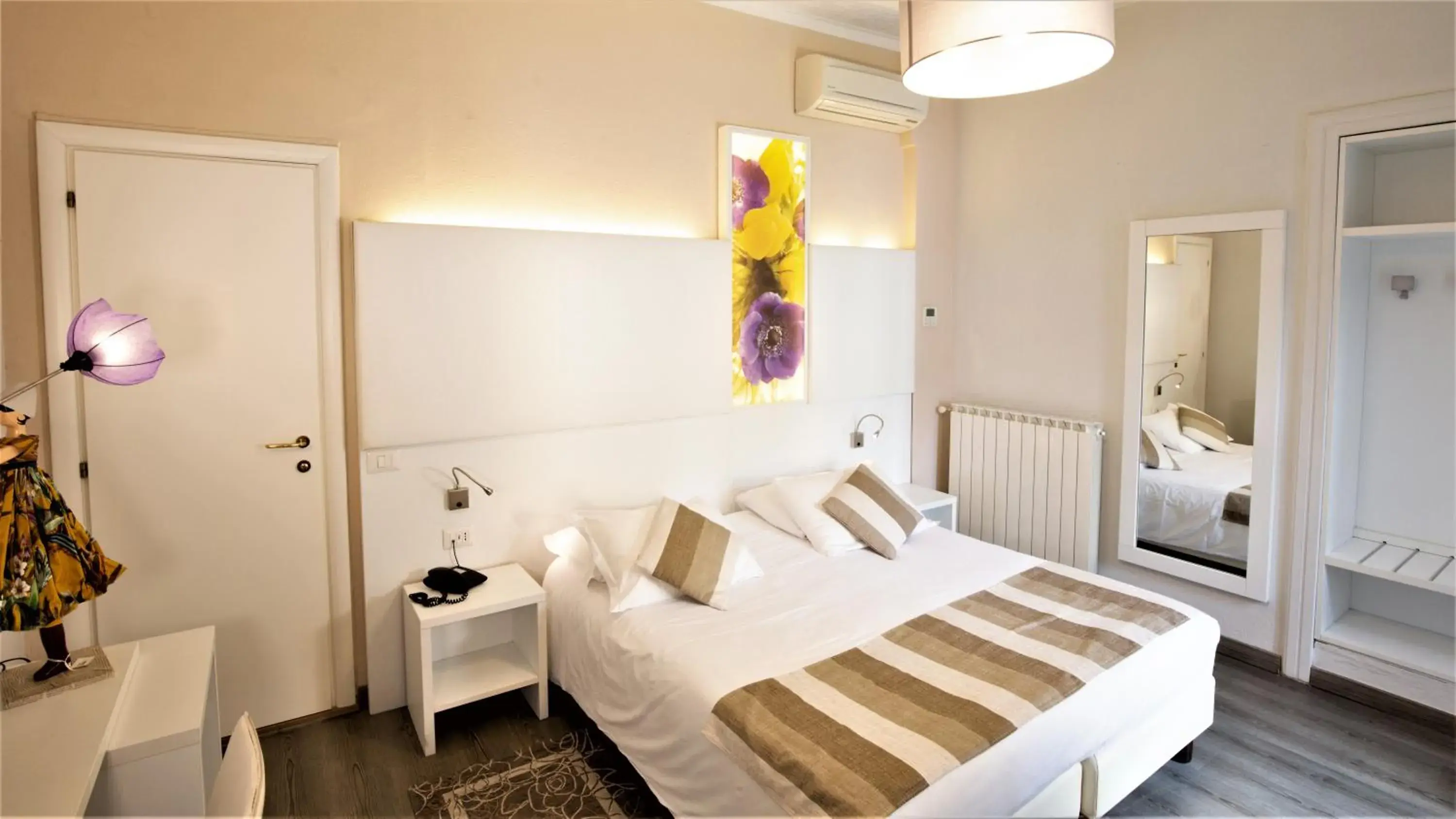 Bedroom, Bed in Albergo Pesce D'oro Bedroom, Bed in Albergo Pesce D'oro