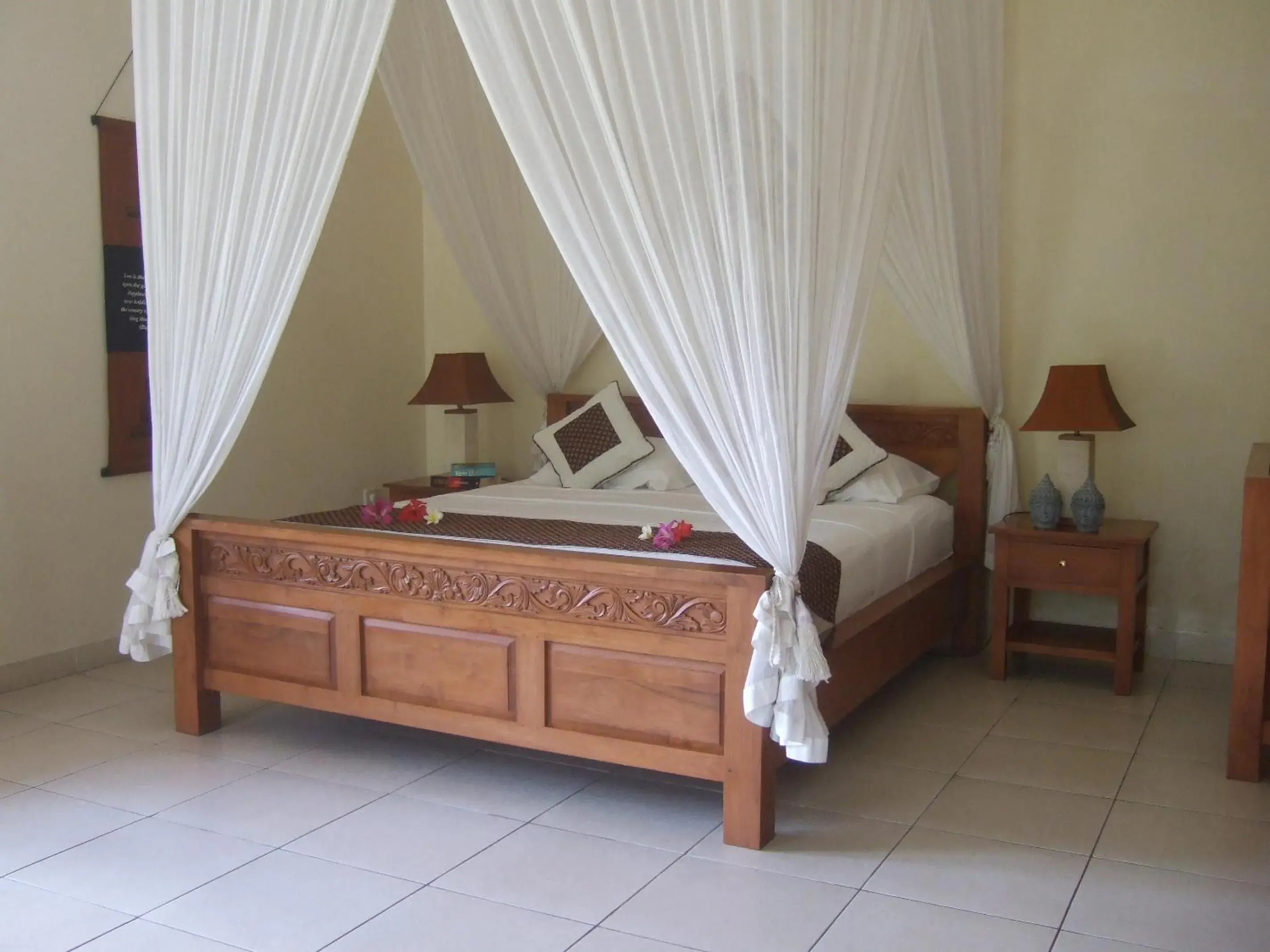 Double Room with Pool View in Guesthouse Rumah Senang Double Room with Pool View in Guesthouse Rumah Senang