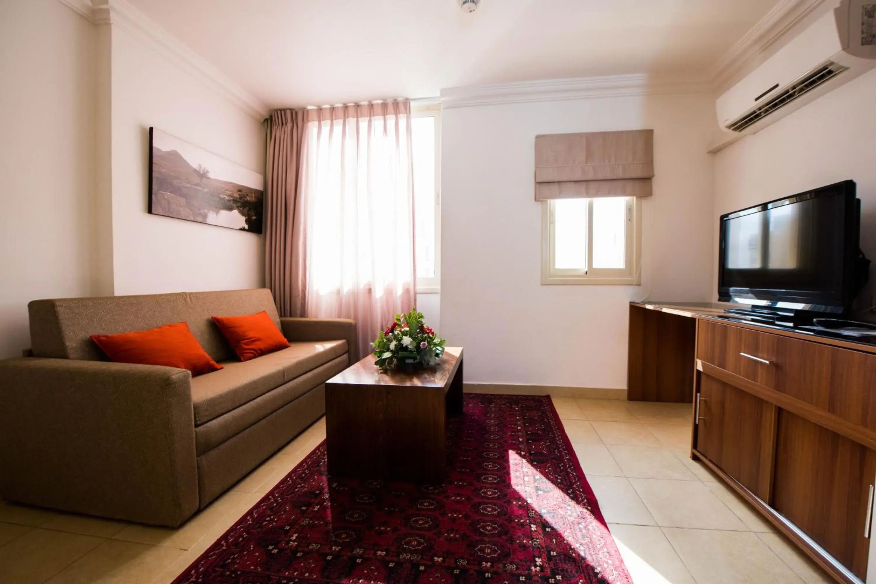 Living room in Ramon Suites by Smart Hotels Living room in Ramon Suites by Smart Hotels