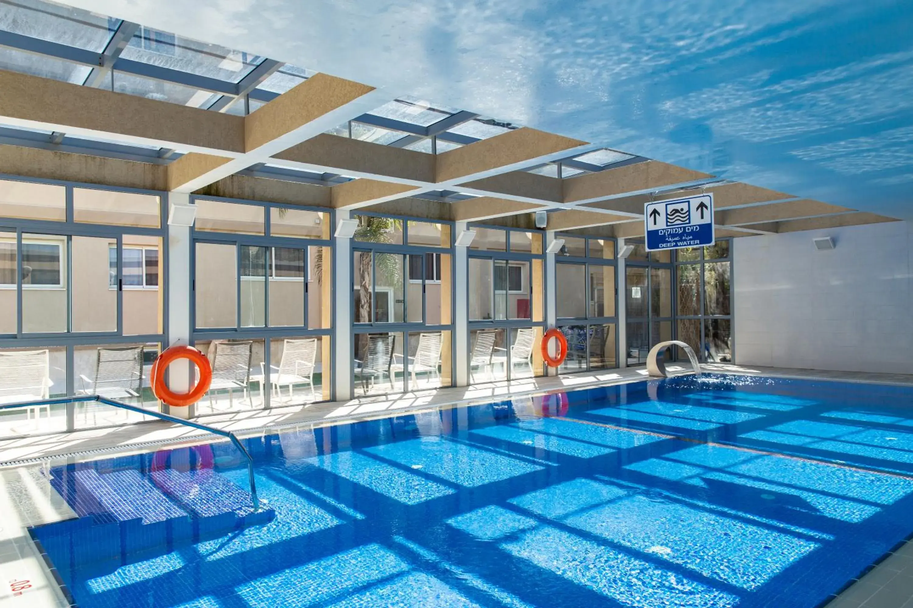 Pool view in Ramon Suites by Smart Hotels Pool view in Ramon Suites by Smart Hotels