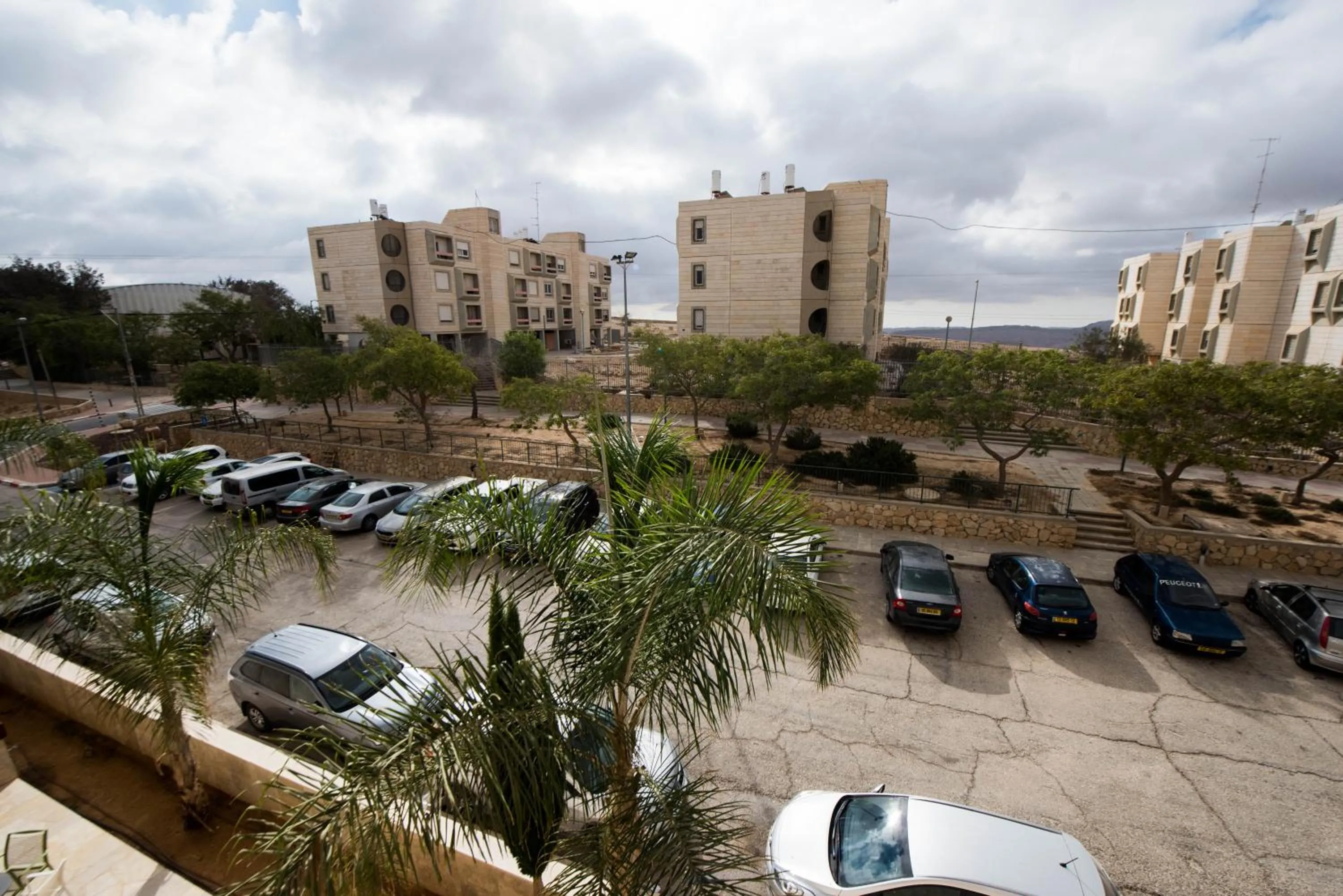 Deluxe Suite with Spa Bath in Ramon Suites by Smart Hotels