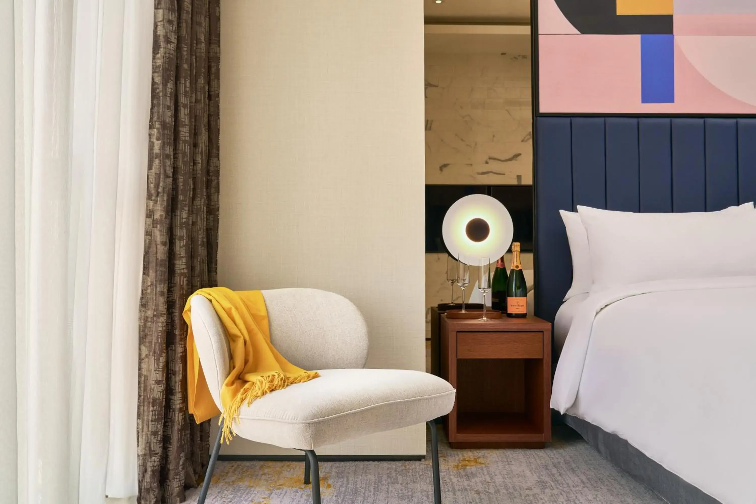 Property building, Bed in voco Seoul Myeongdong by IHG Property building, Bed in voco Seoul Myeongdong by IHG