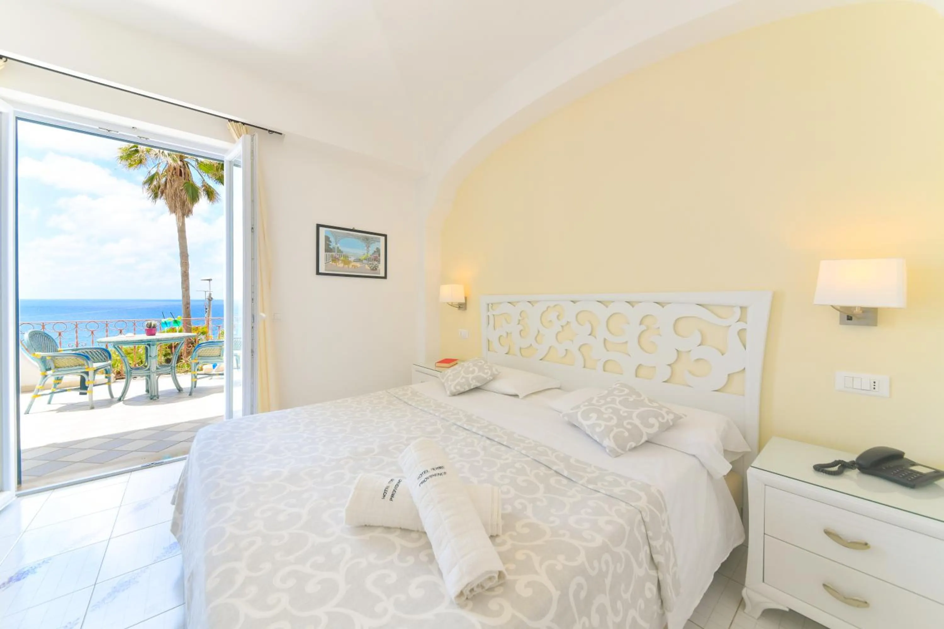 View (from property/room), Bed in Hotel Terme Providence