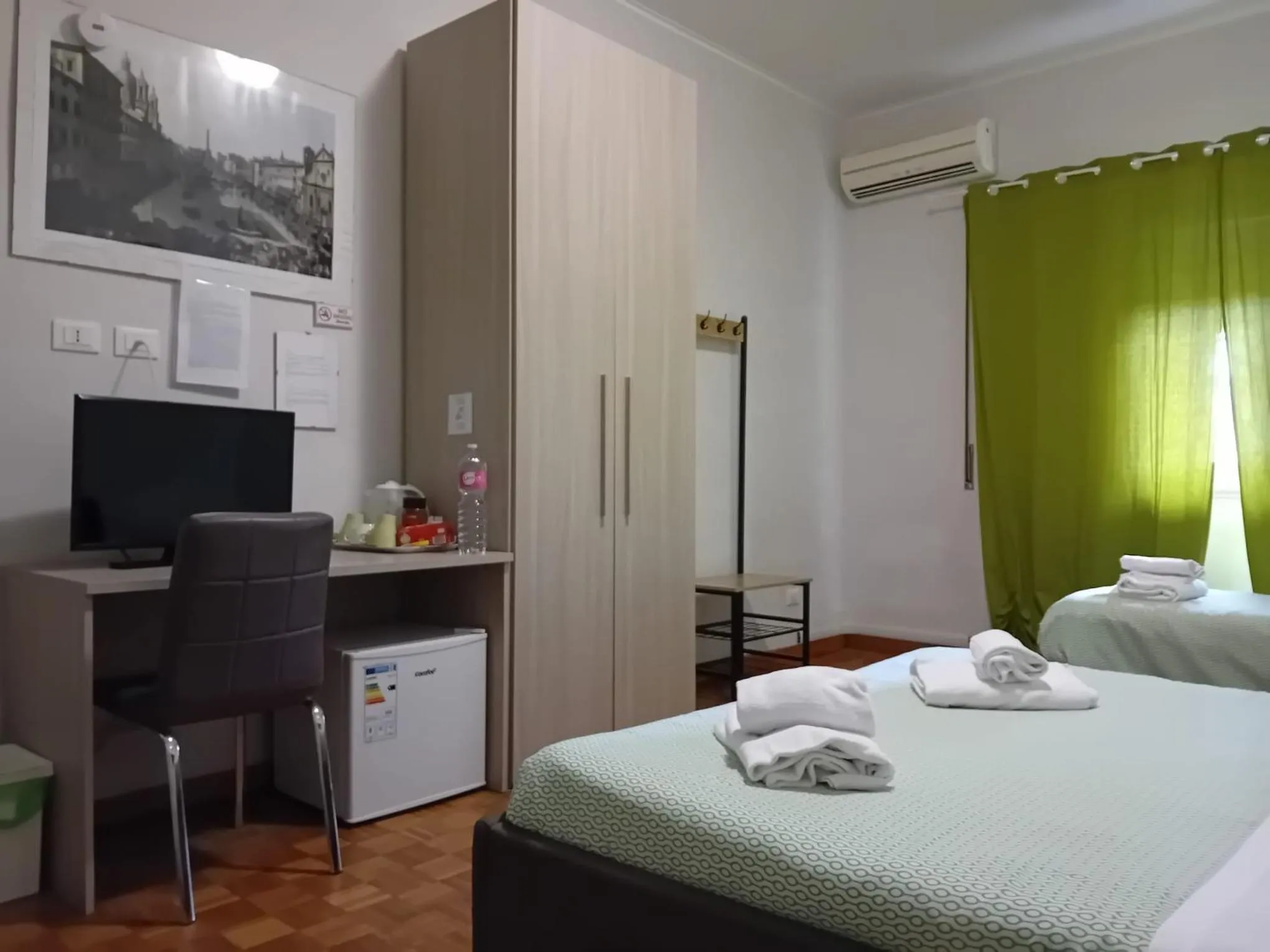 hair dresser, Bed in Olimpica Relais guest house