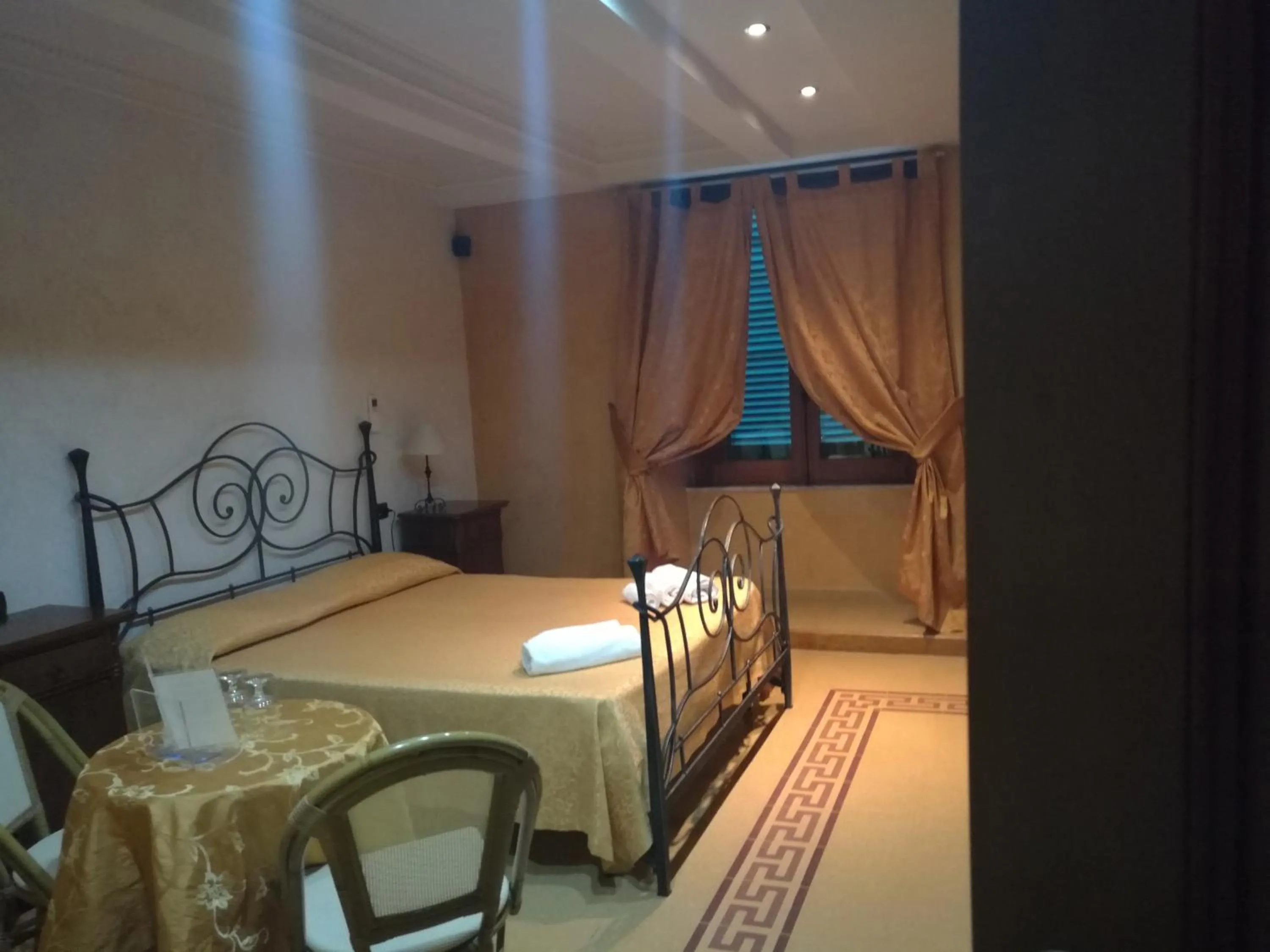 Photo of the whole room, Bed in Residenza Il Duomo