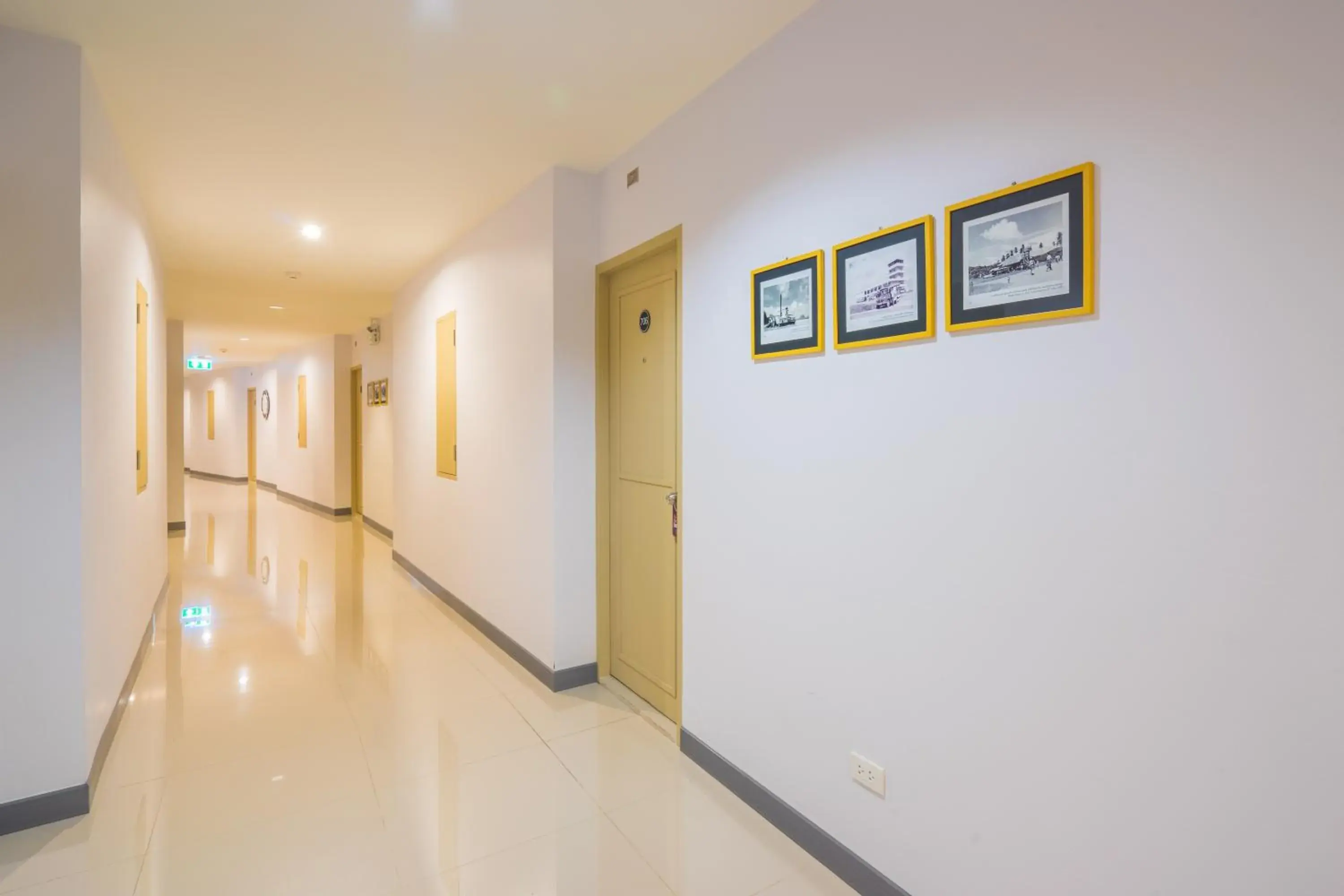 Property building in Vapa Hotel - SHA Extra Plus Property building in Vapa Hotel - SHA Extra Plus