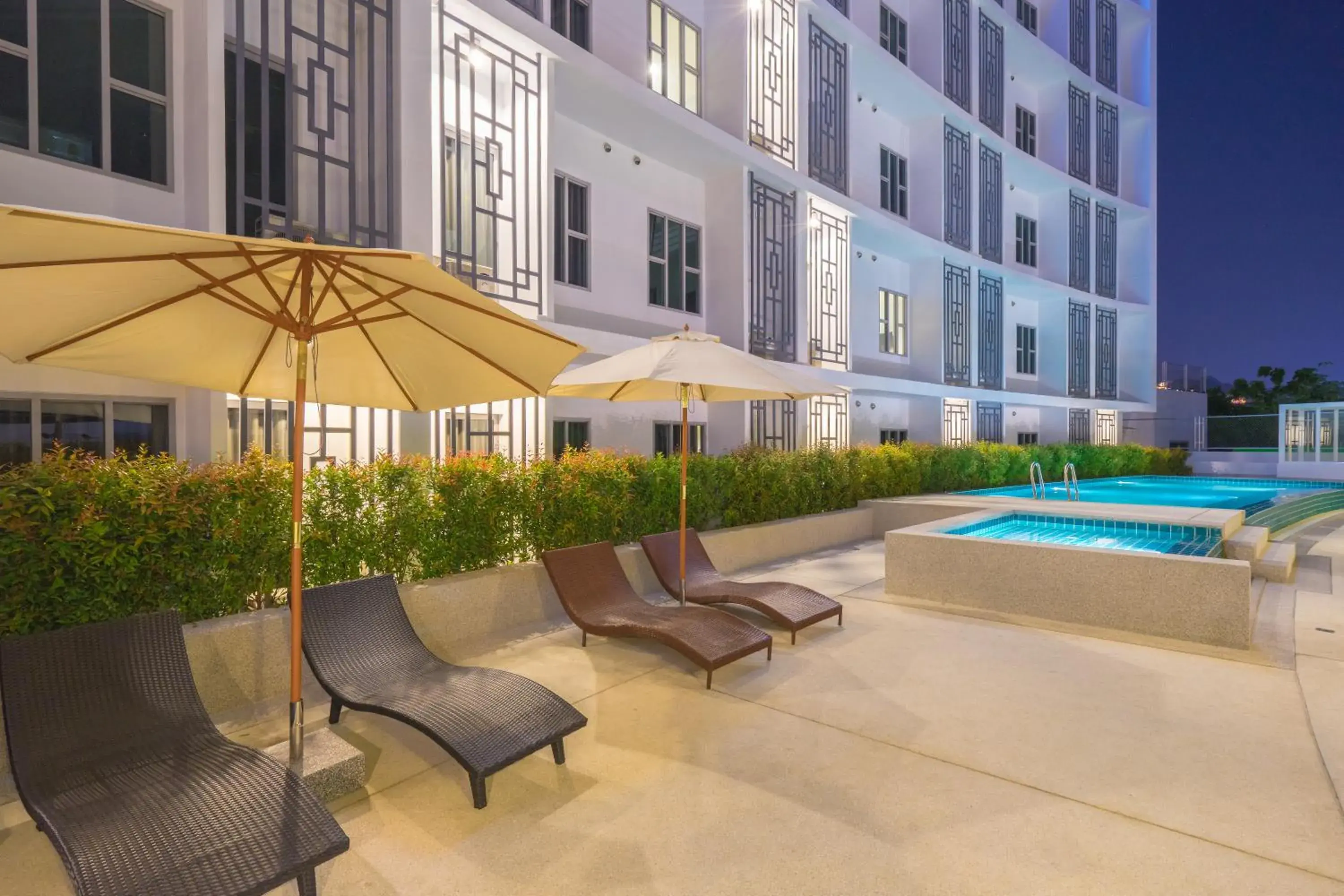 Swimming pool in Vapa Hotel - SHA Extra Plus Swimming pool in Vapa Hotel - SHA Extra Plus