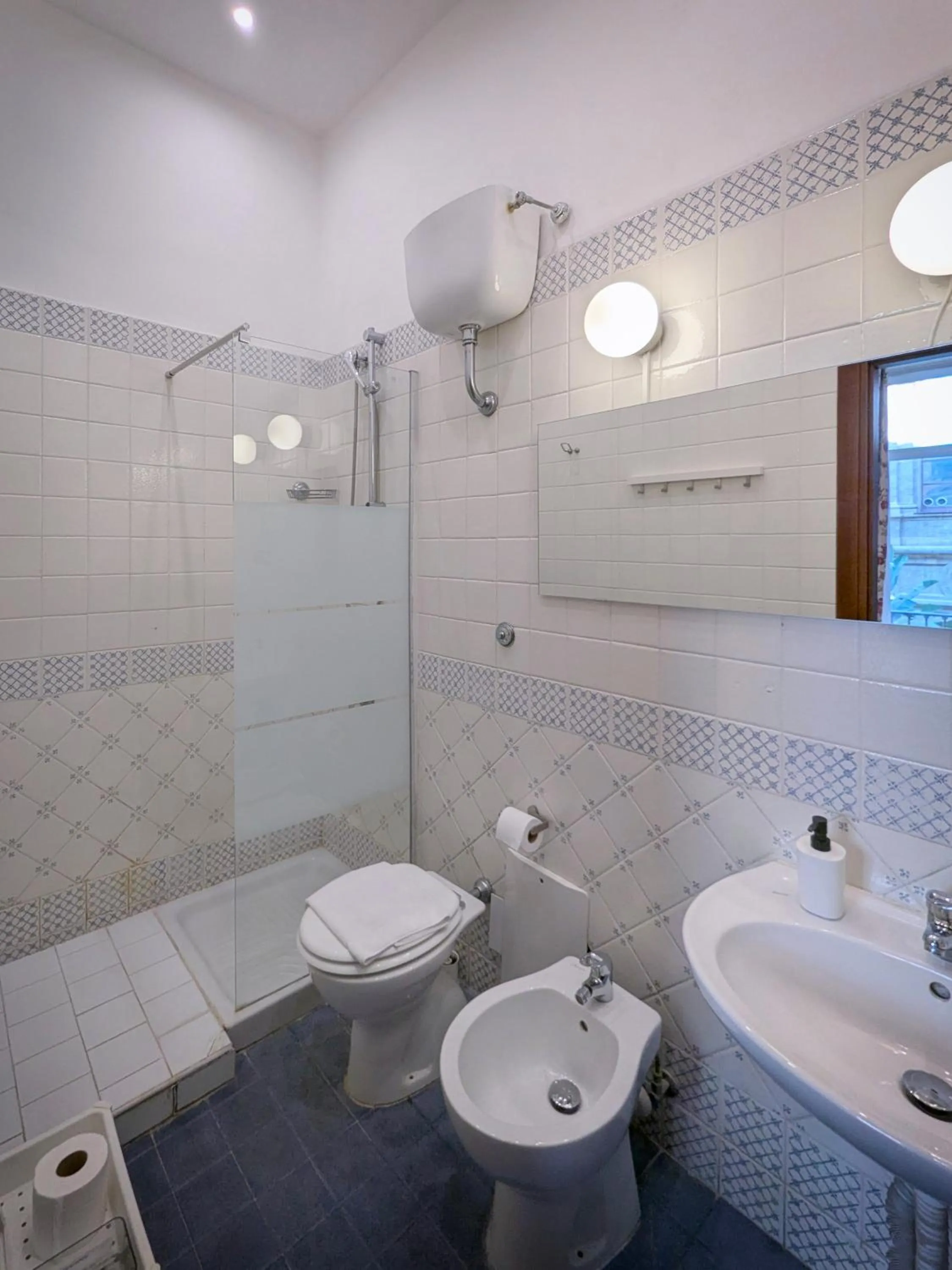 Shower in Locanda Dell'Arte