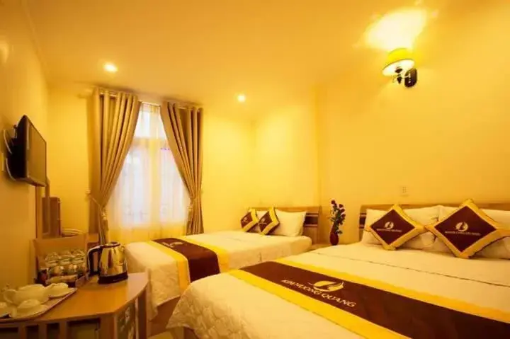 Bed in Kim Huong Quang Hotel Bed in Kim Huong Quang Hotel