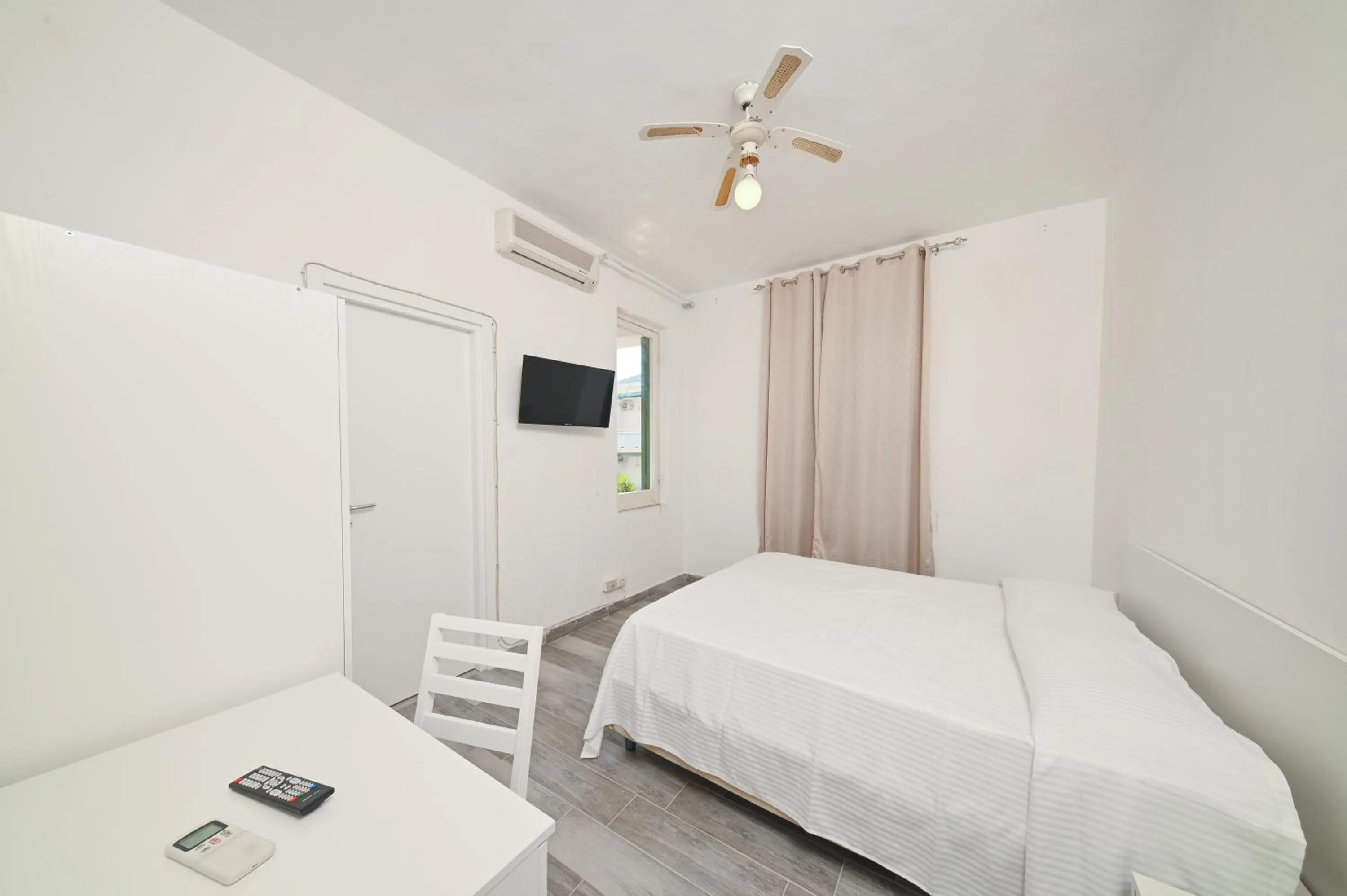 Photo of the whole room in Villa Diana - Beach & Rooms