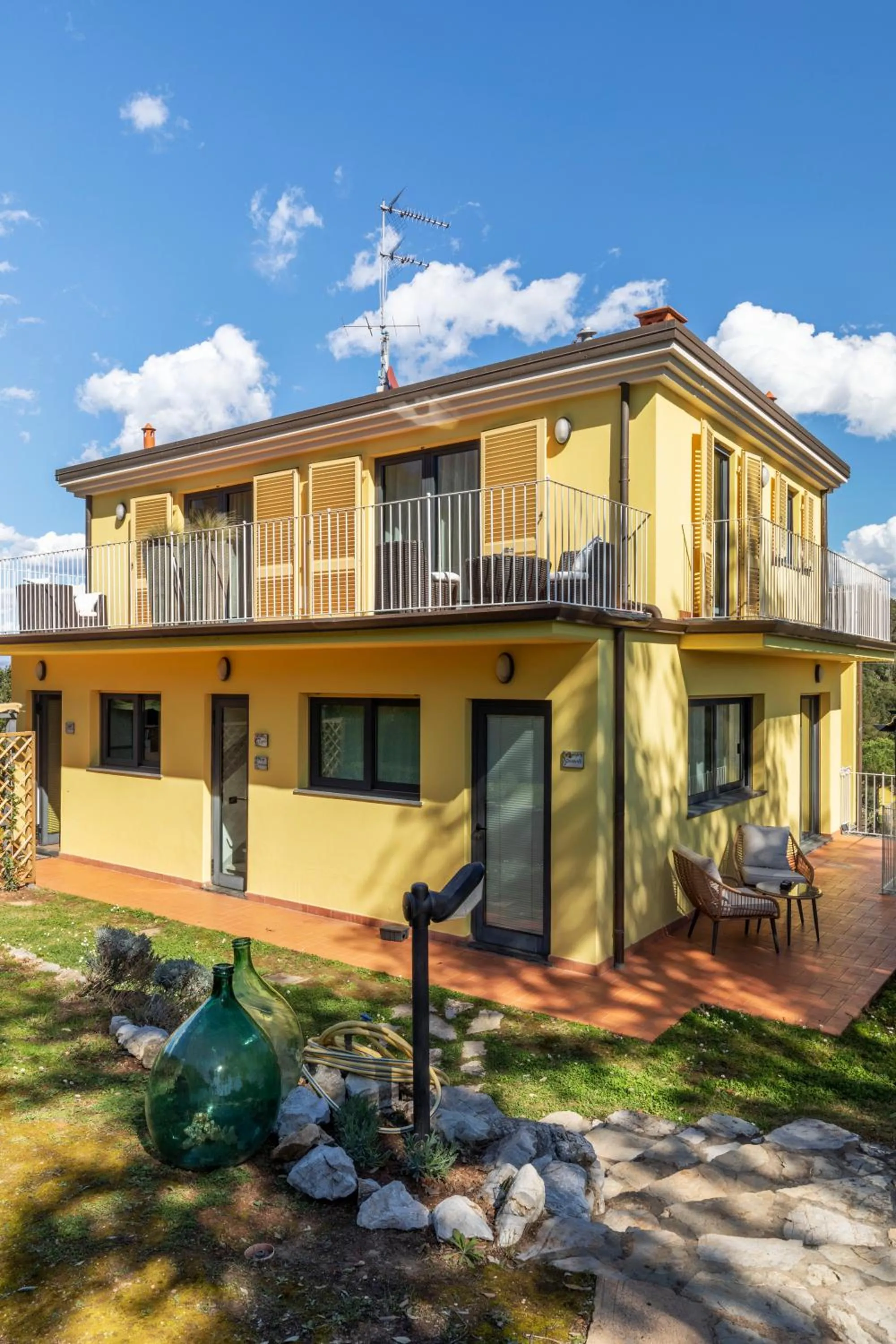 Property building in Holiday Prato Verde