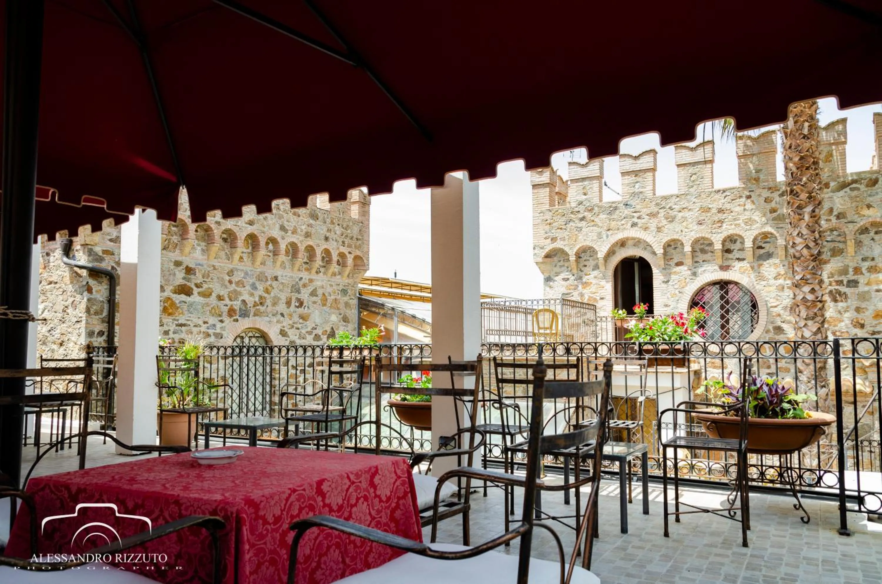 Restaurant/places to eat in Residenza L'Antico Borgo Hotel