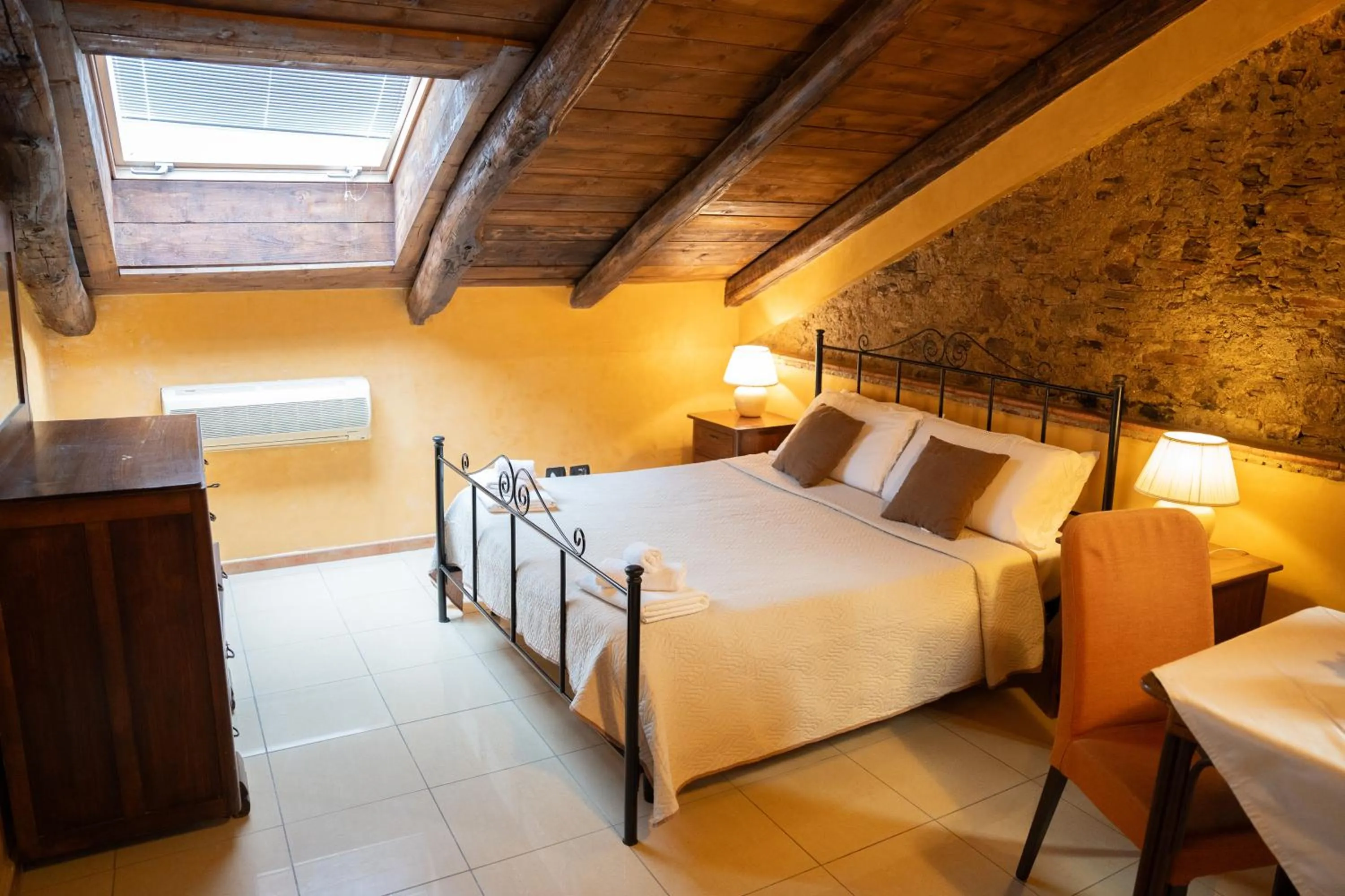 Bedroom, Bed in Residenza L'Antico Borgo Hotel