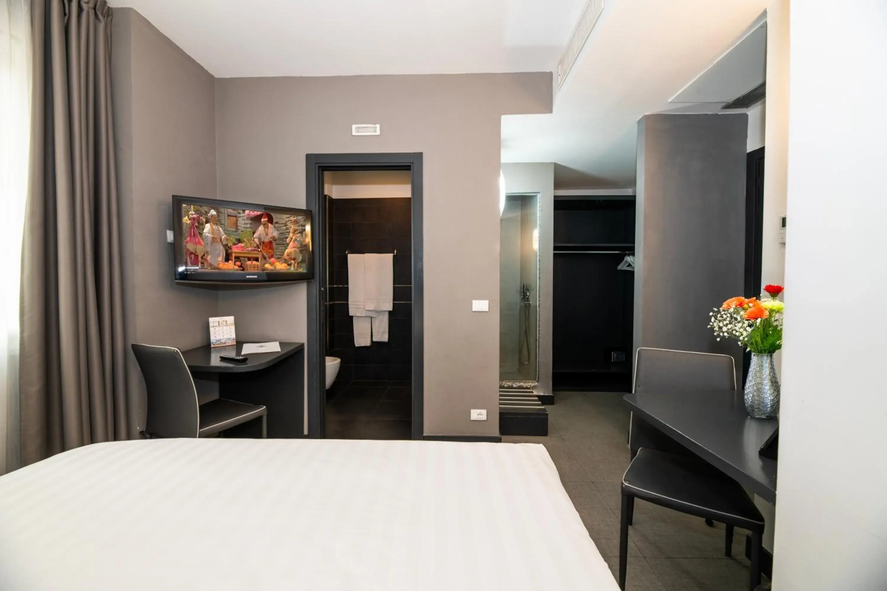 Bed in Golden Hotel Bed in Golden Hotel