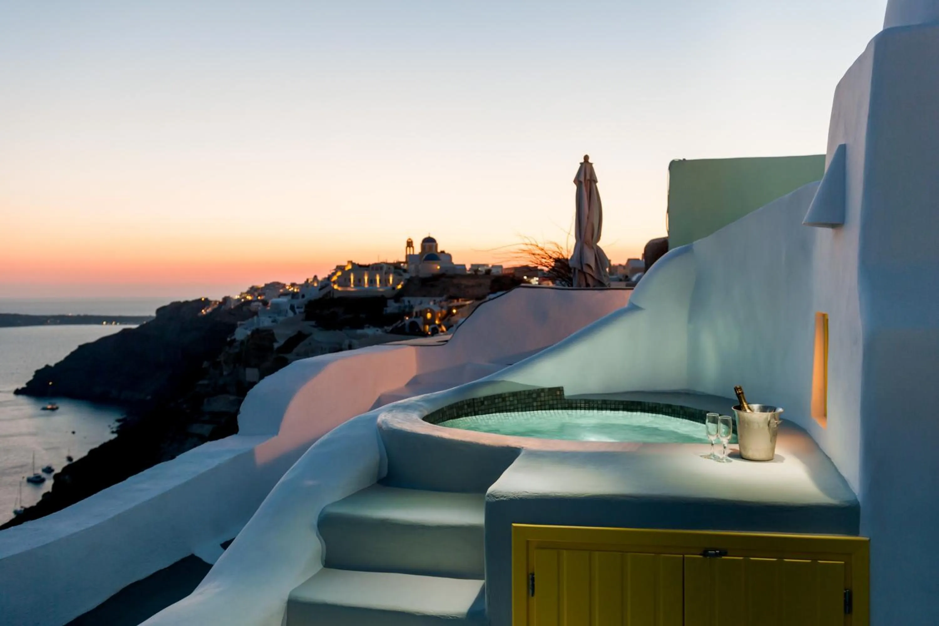 Sea view in Anemomilos