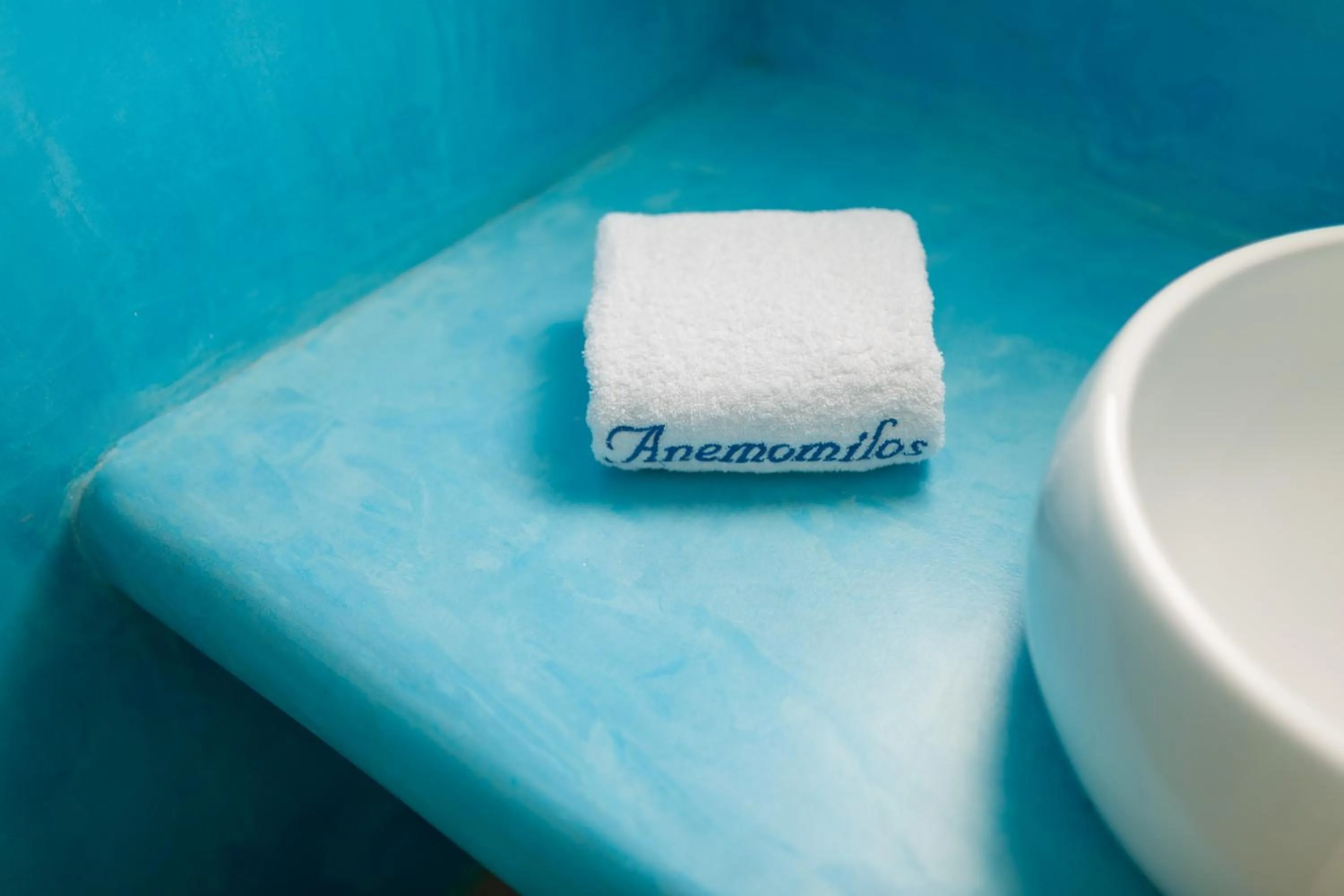 Bathroom in Anemomilos