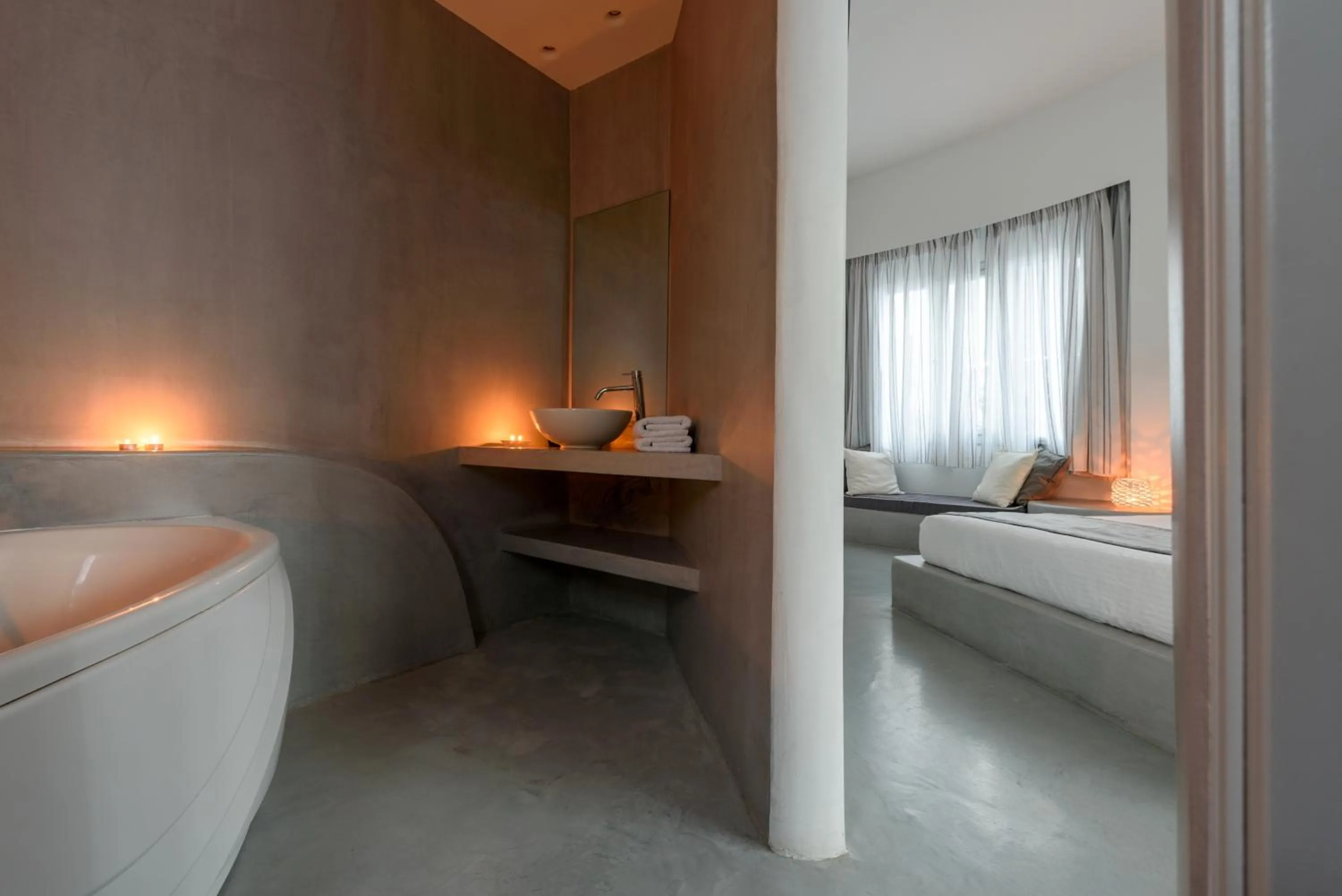 Bathroom, Bed in Anemomilos