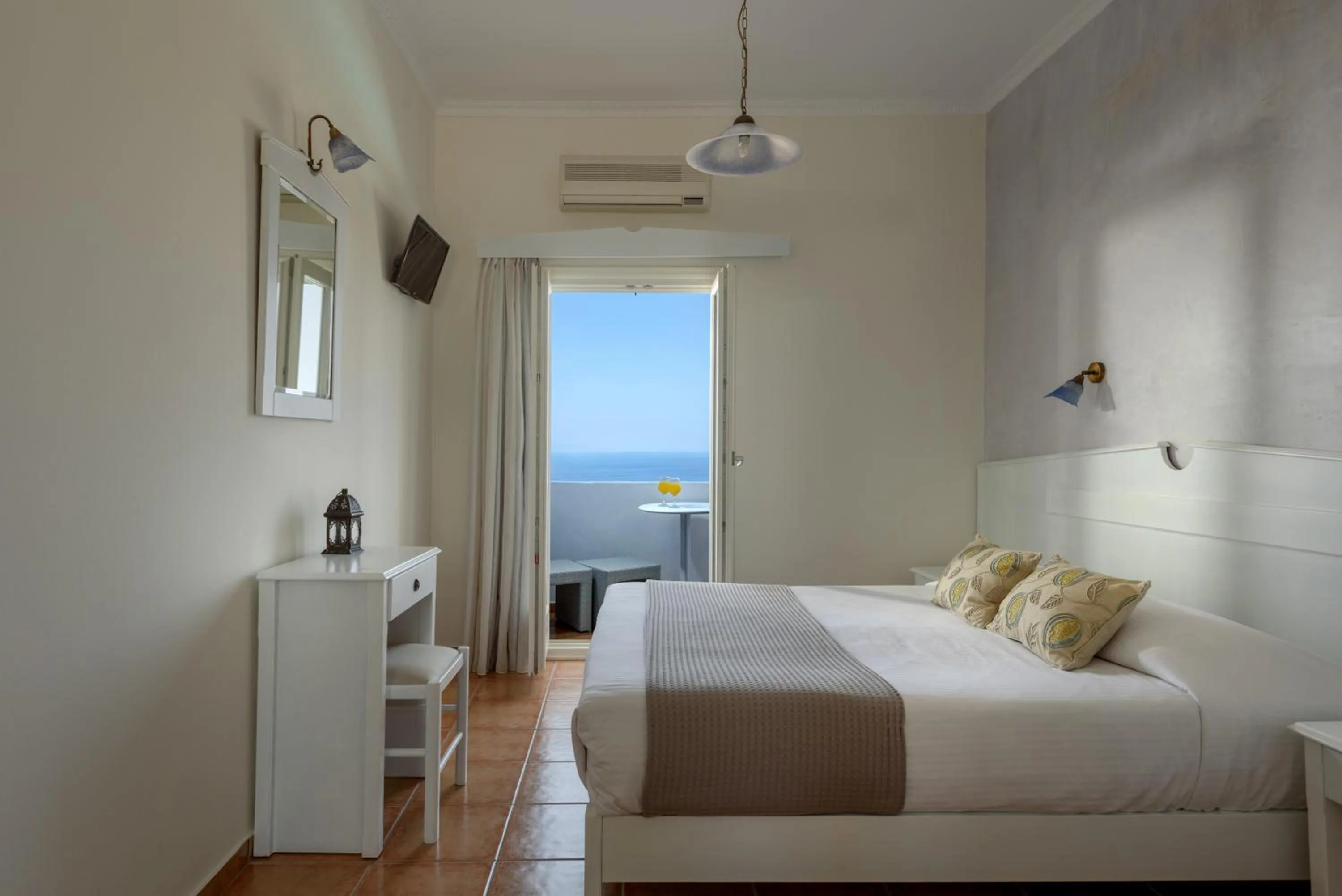 Bedroom, Bed in Anemomilos