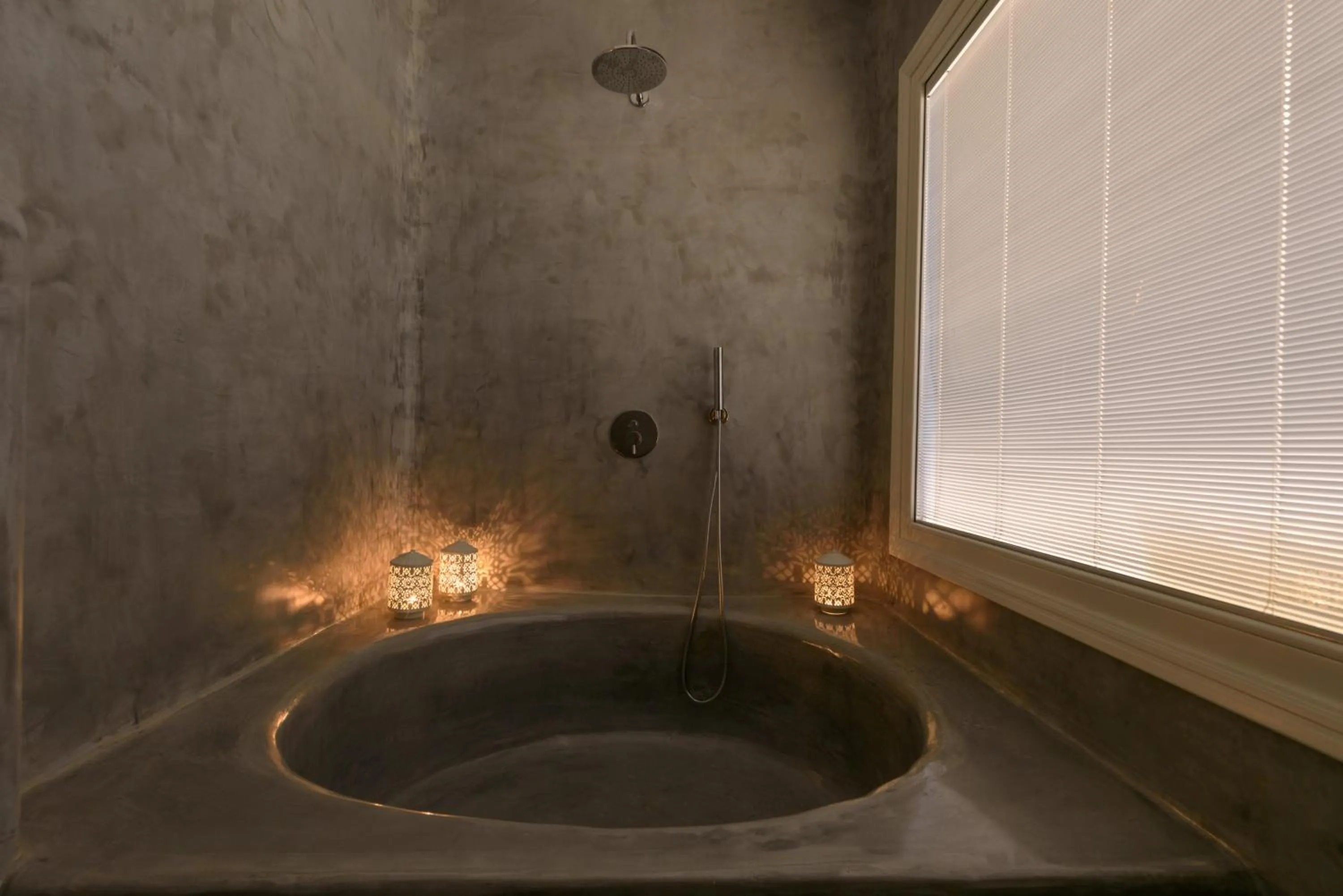 Bathroom in Anemomilos