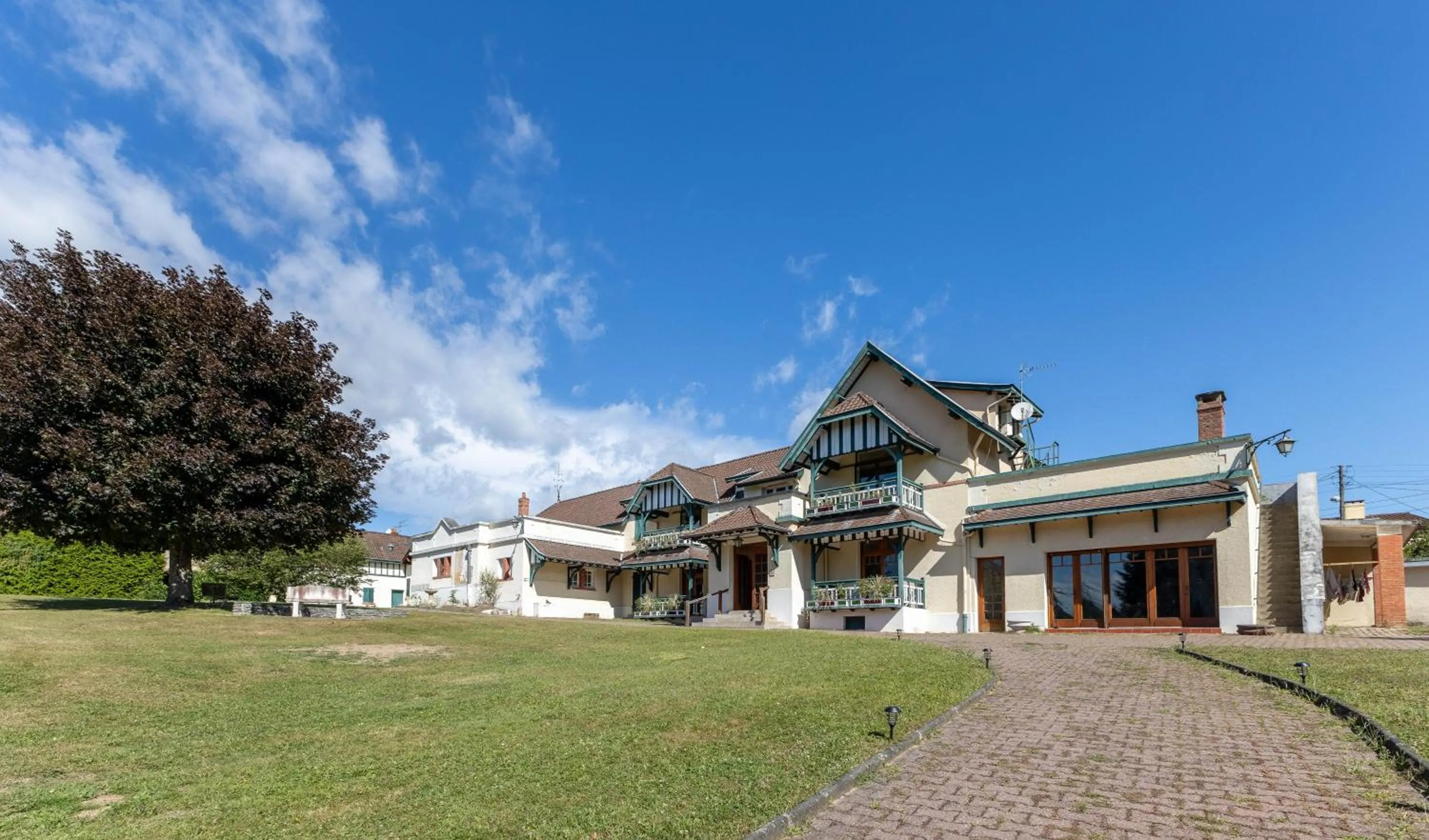 Property building in Ma Tranquillite