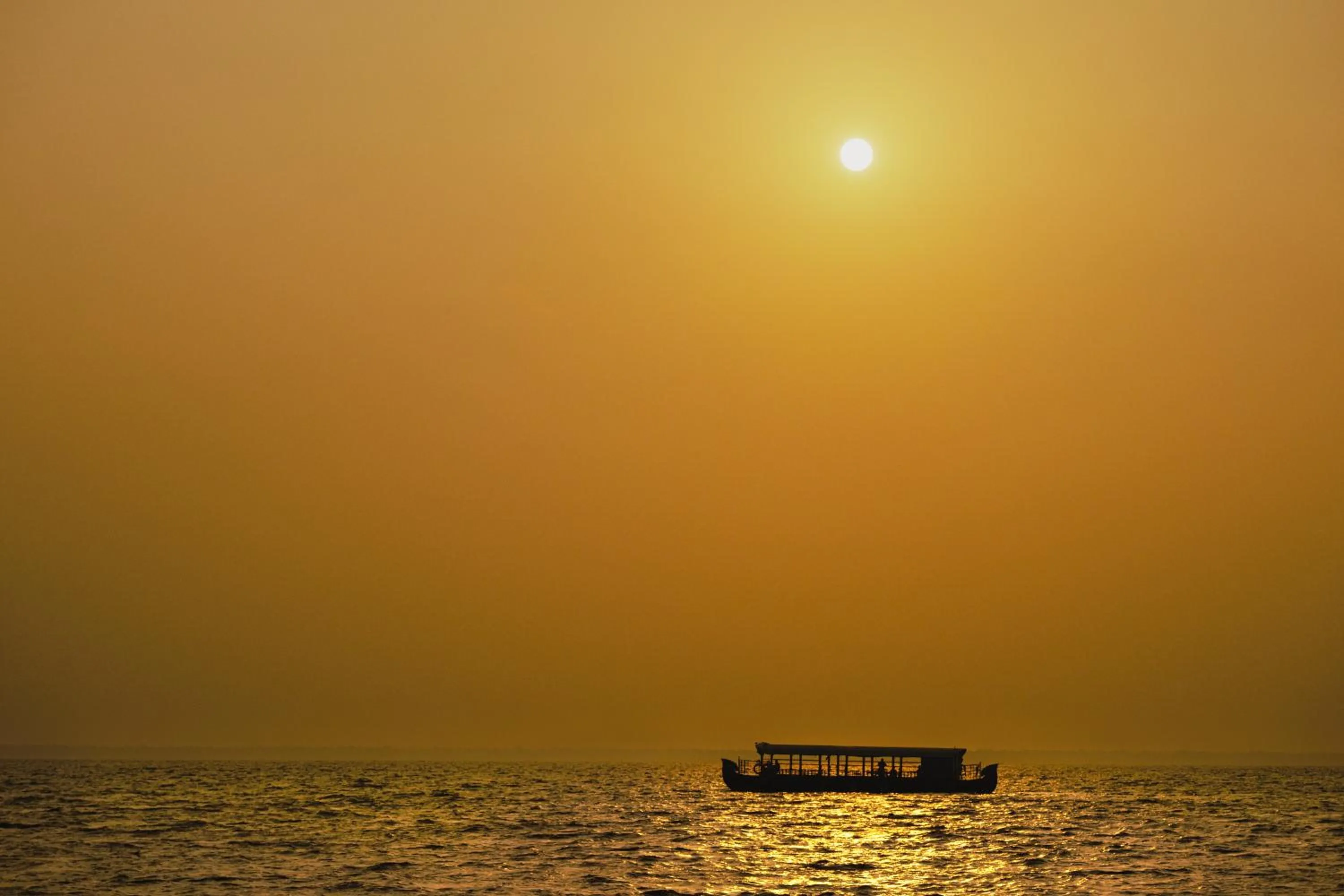 Spice Coast Cruises - Houseboat, A CGH Earth Experience